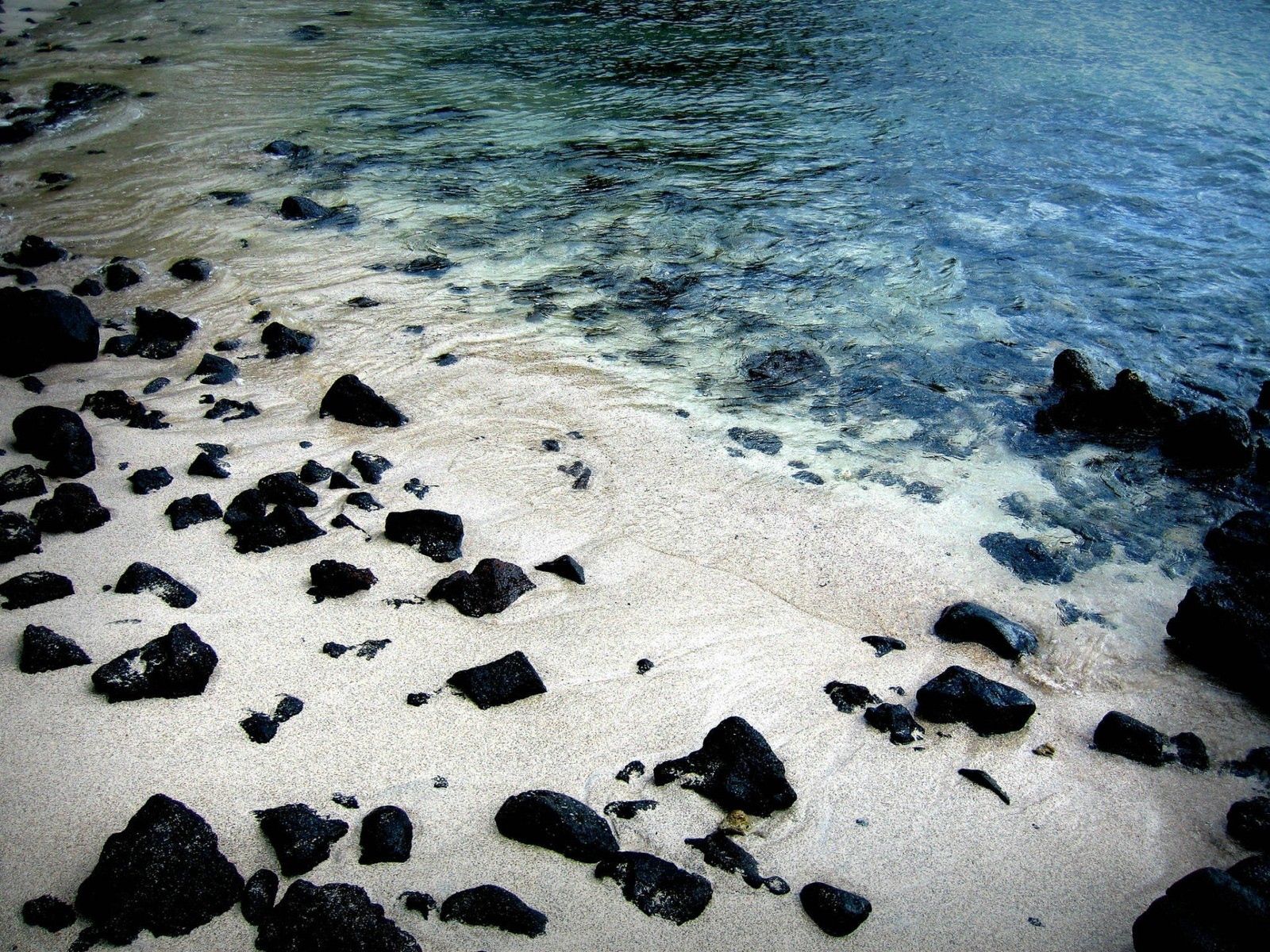 bank, nature, water, stones, sand, black, shore HD wallpaper