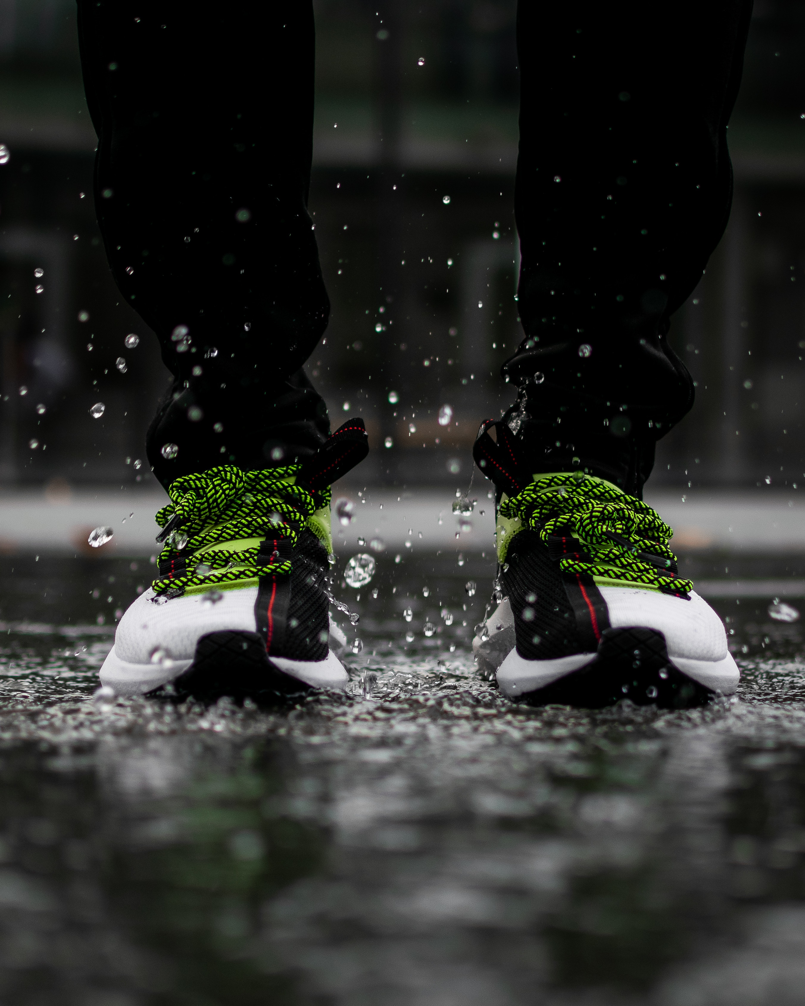 spray, rain, miscellaneous, miscellanea, legs, sneakers, footwear Smartphone Background