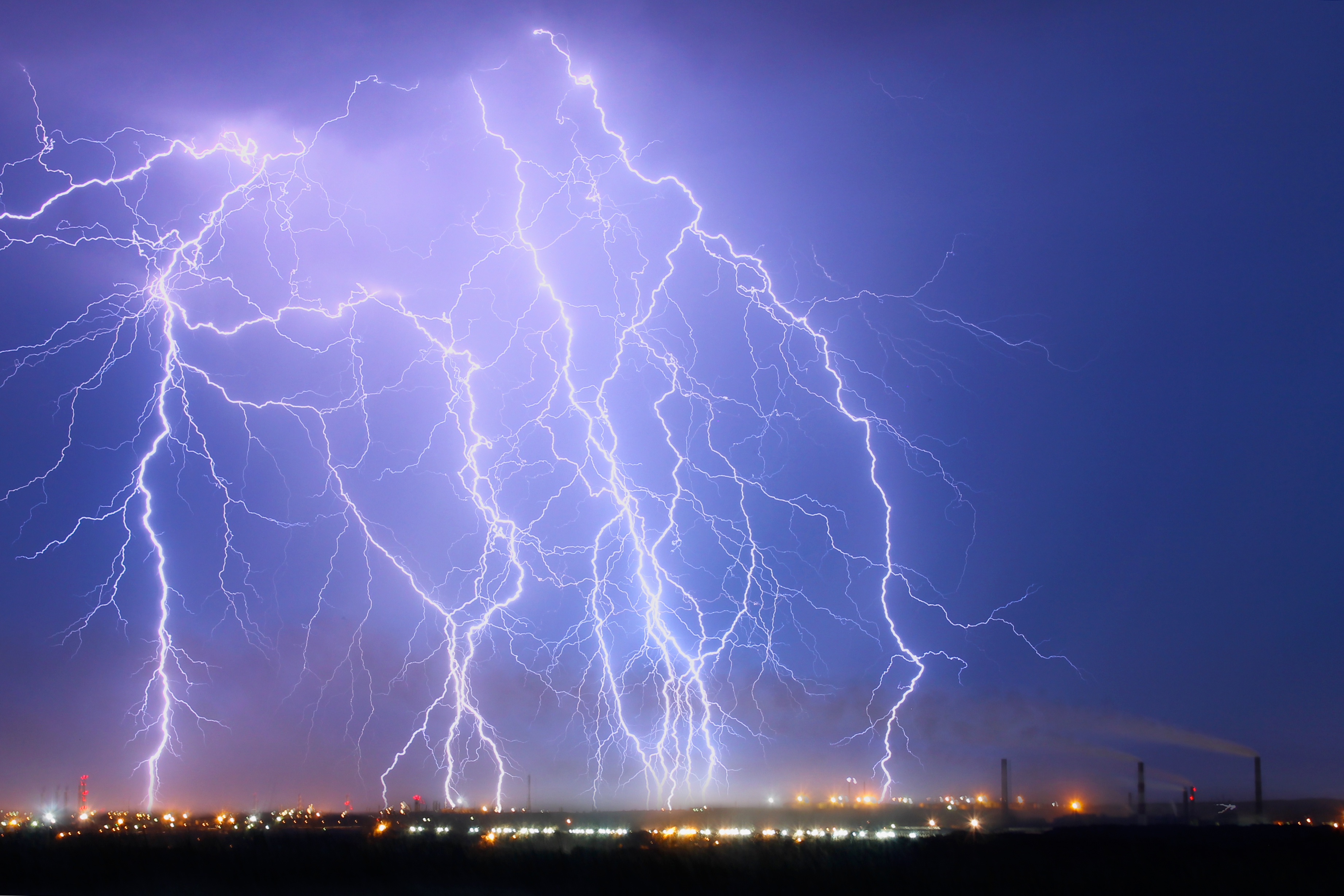 Lightning sky фото