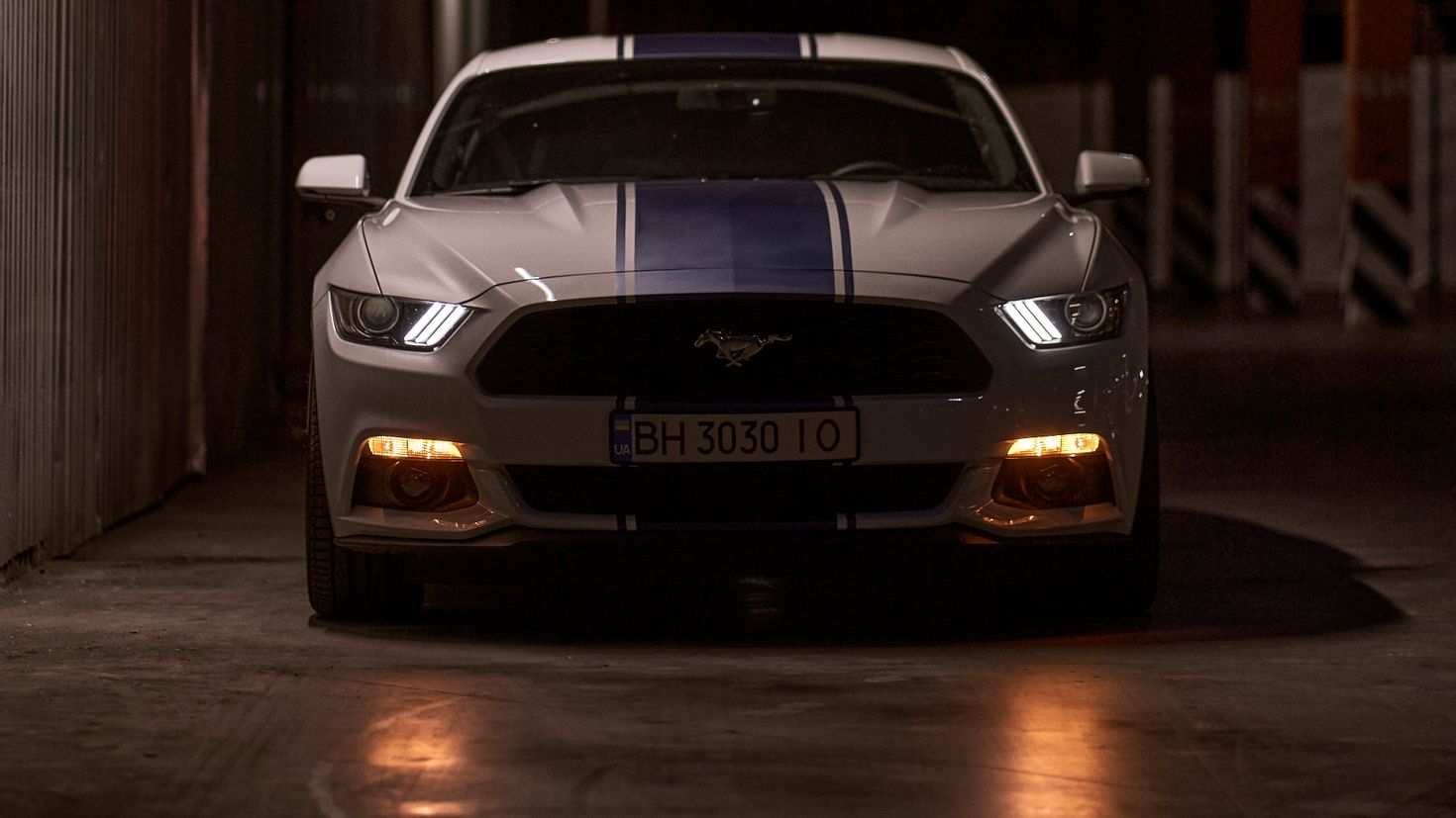 Ford Mustang 2015 спереди