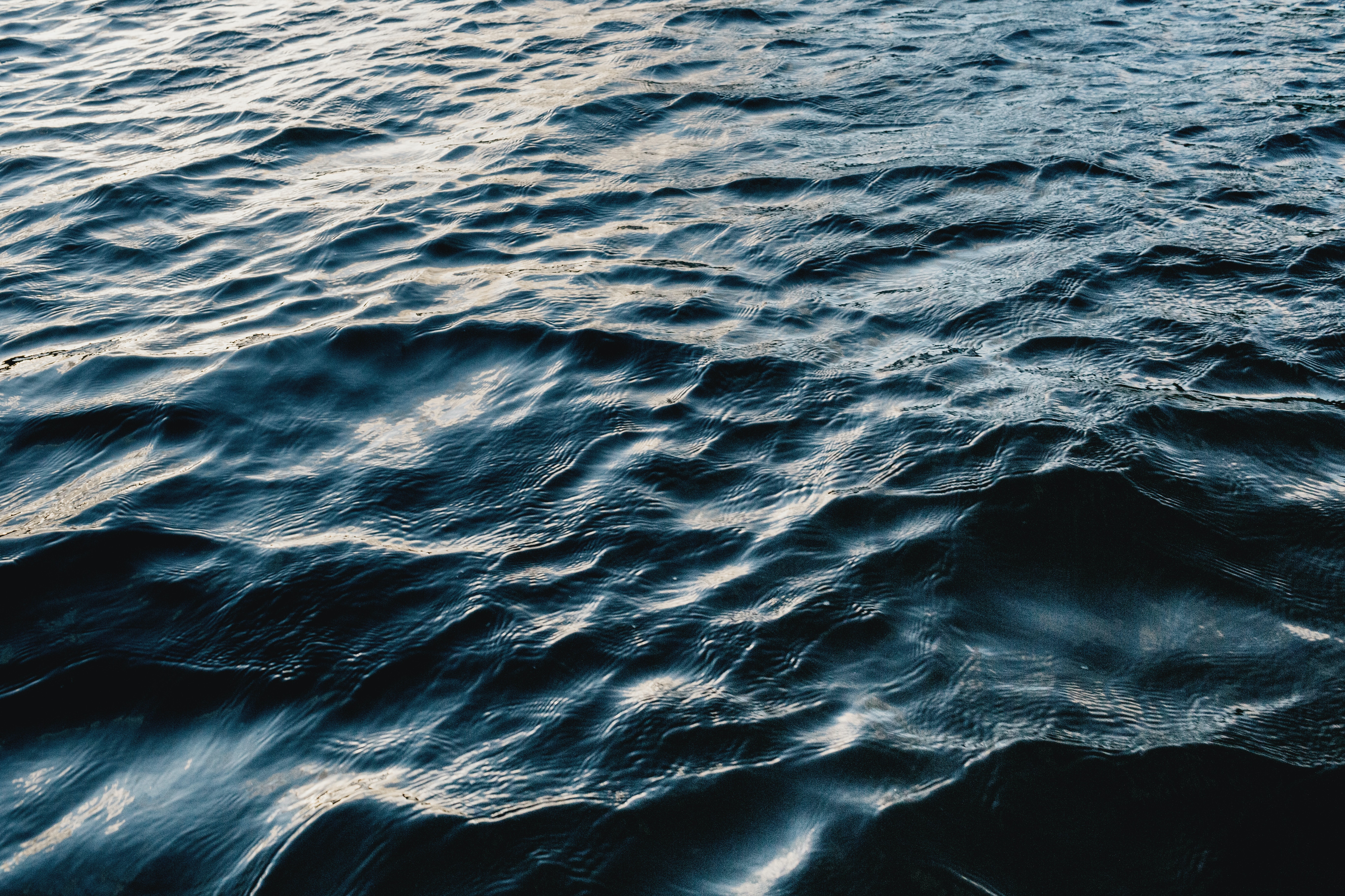 Волны на поверхности воды