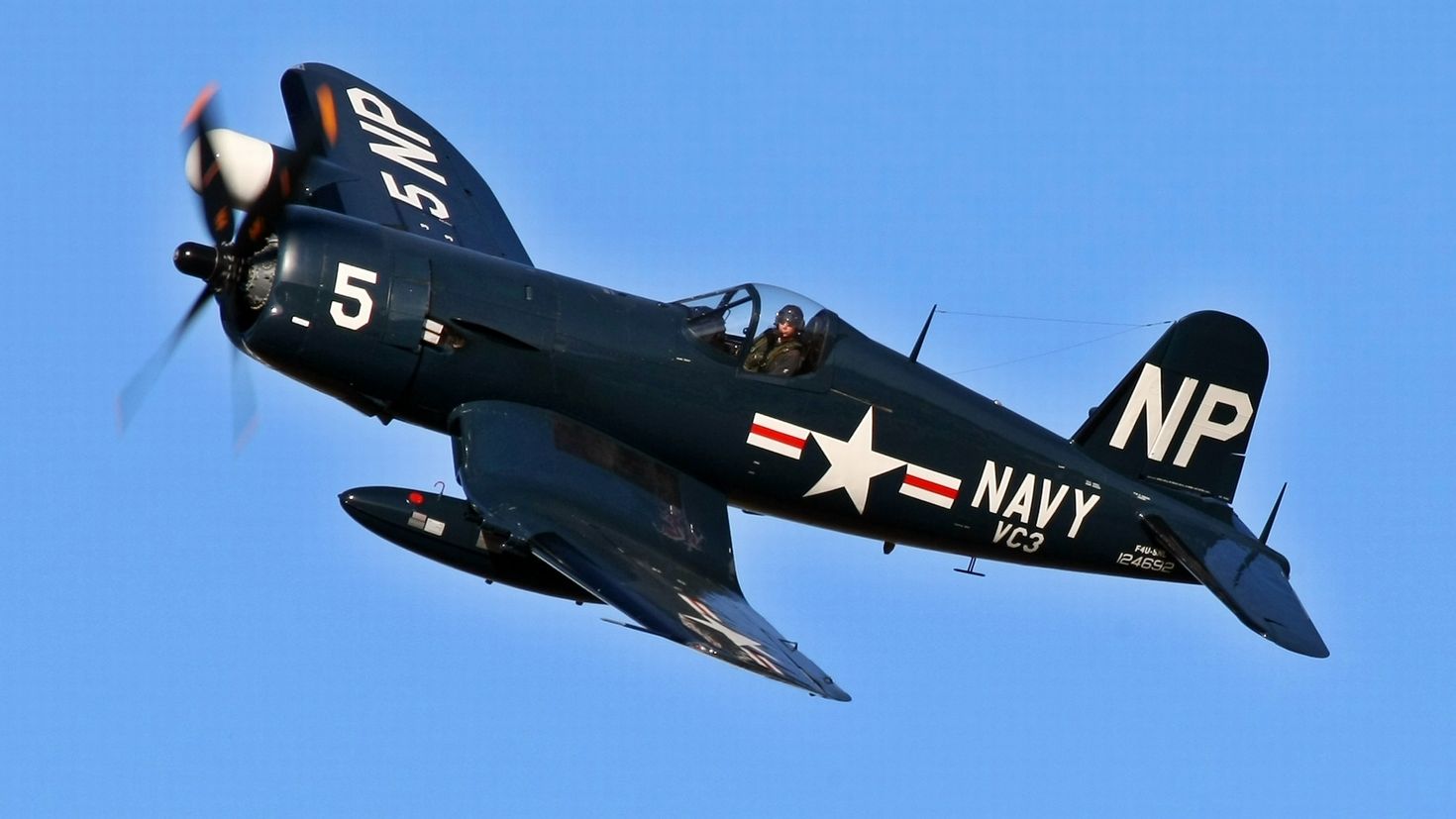 Ф четыре. Corsair f4u самолет. Vought f4u Corsair. Самолет Корсар f4u. F4u Corsair самодел.