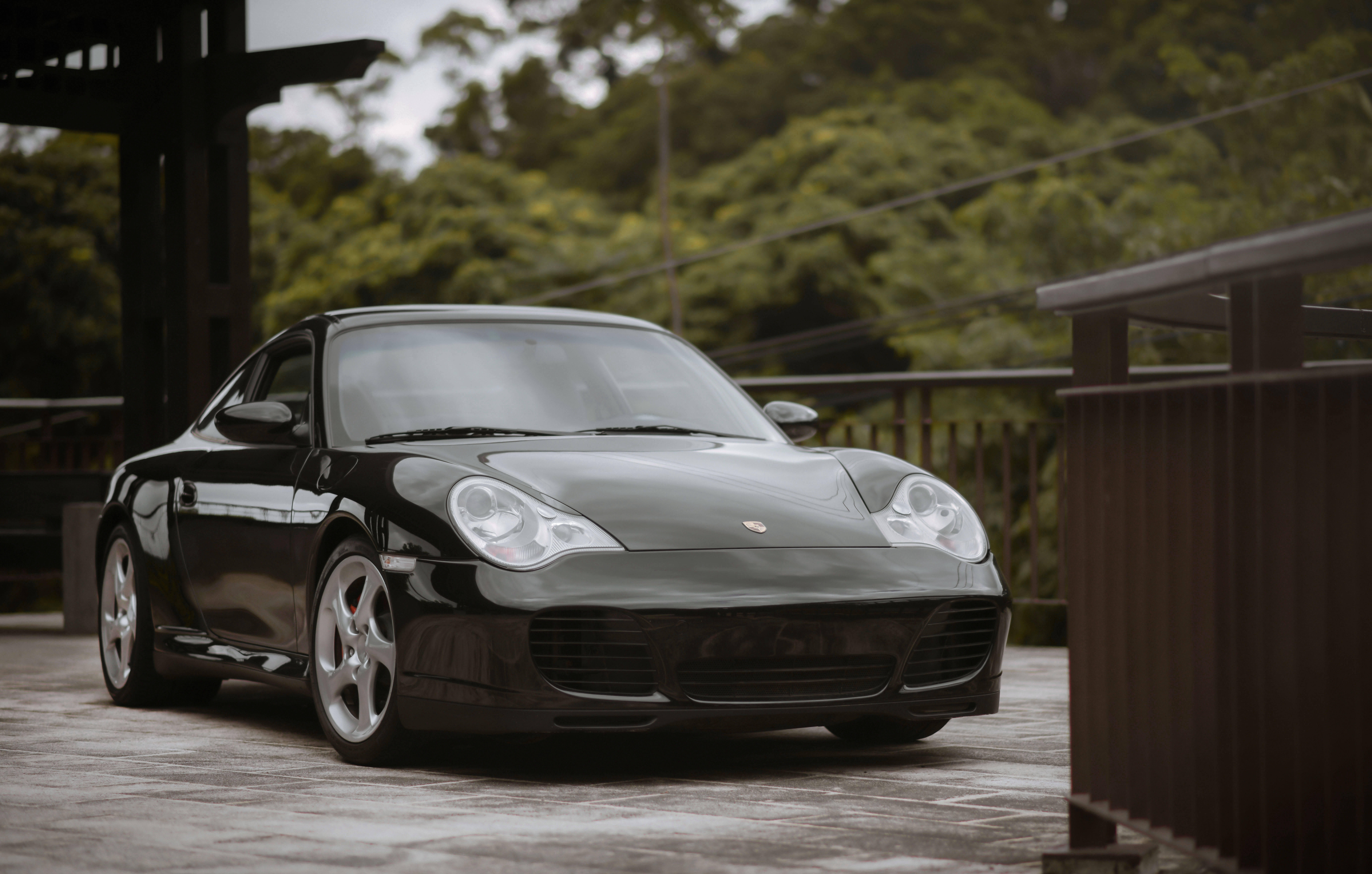 125199 скачать обои порш (porsche), тачки (cars), черный, вид спереди, машина, спорткар, porsche 911 carrera 4s - заставки и картинки бесплатно
