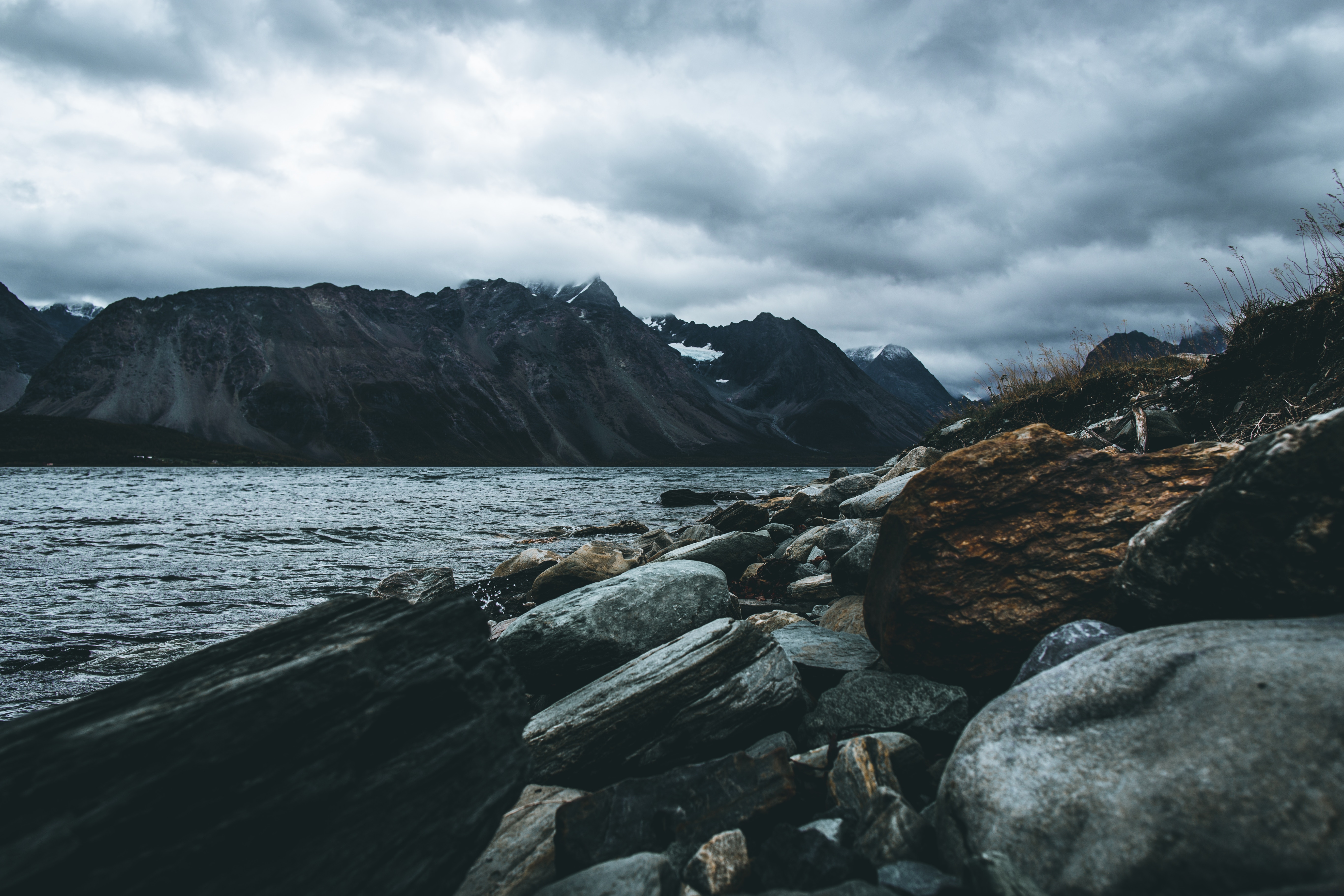 mainly cloudy, nature, water, stones, mountain, lake, fog, overcast