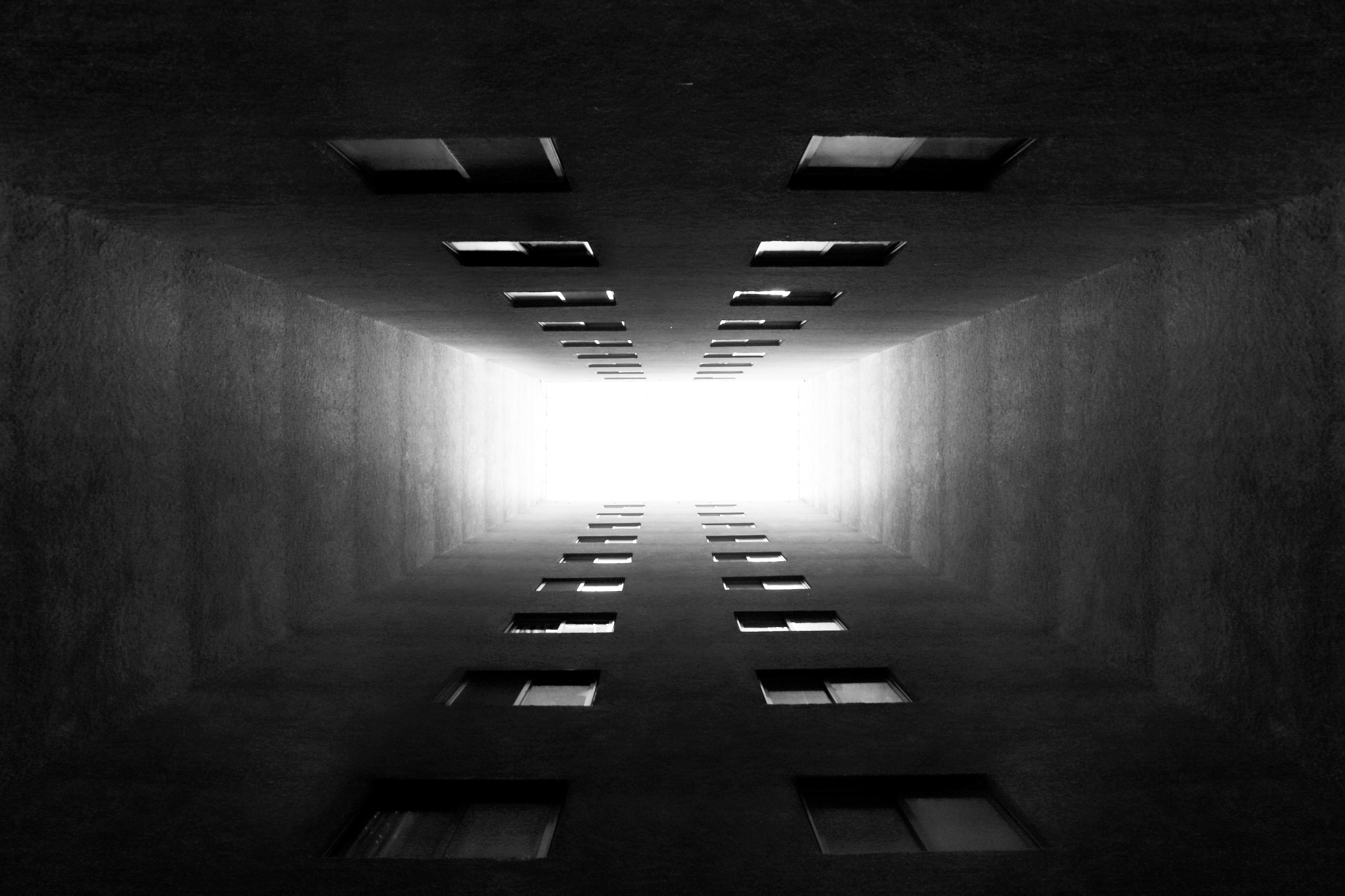 Download mobile wallpaper Dahl, Distance, Chb, Tunnel, Bw, Glow, Dark, Windows for free.