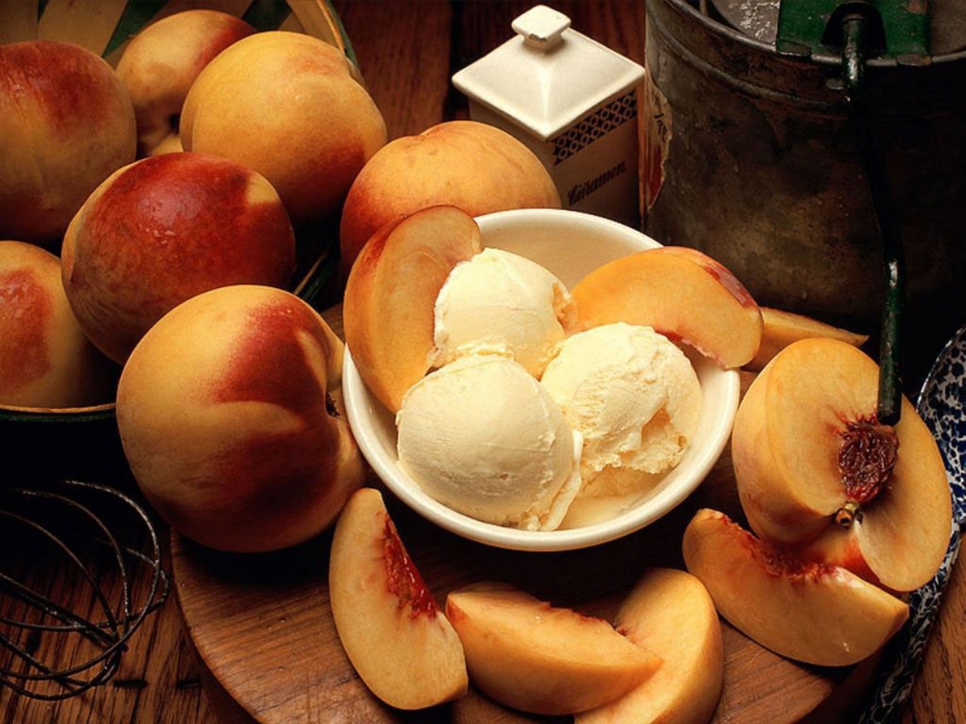 fruits, food, peaches, ice cream Smartphone Background