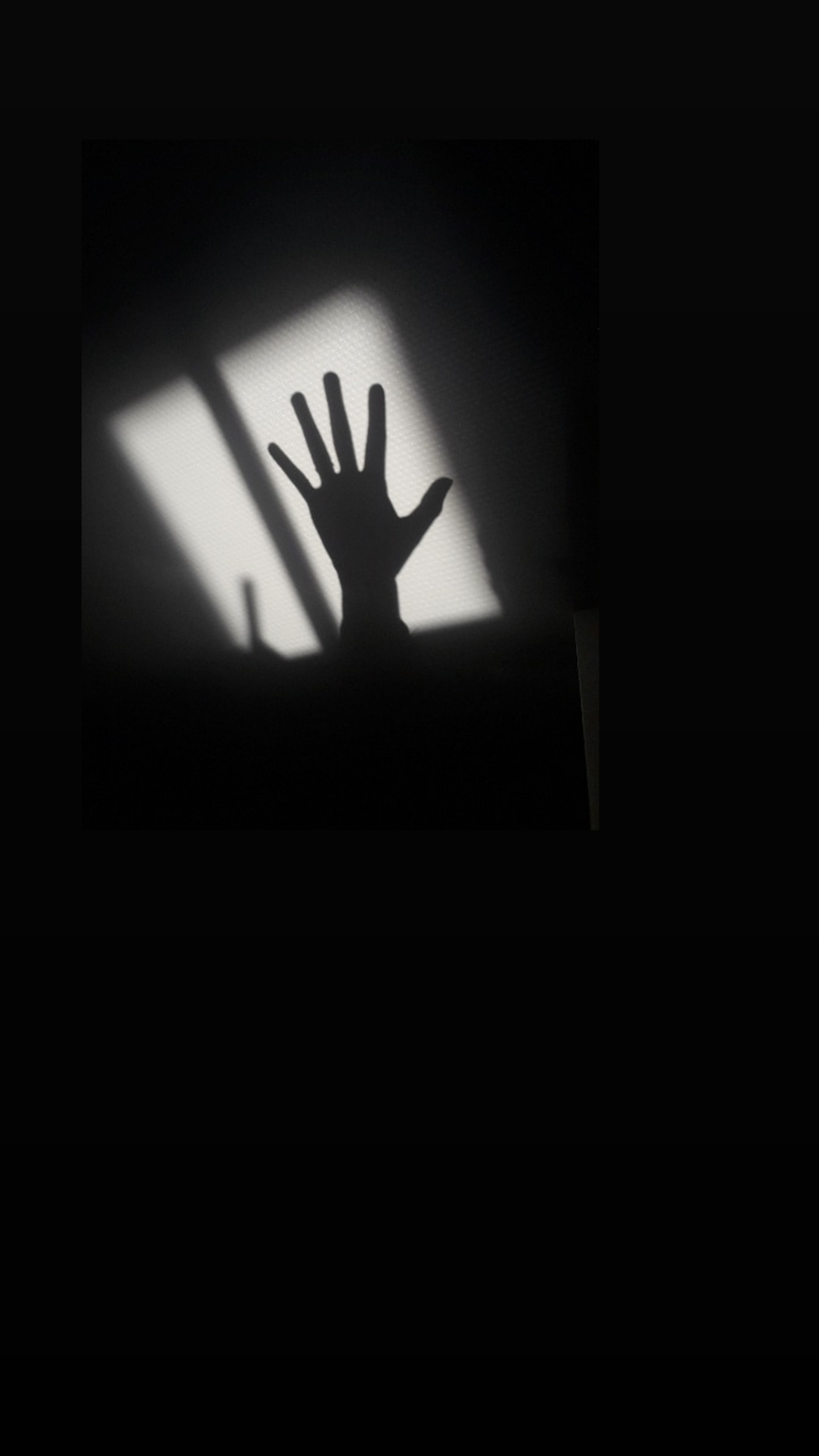 vertical wallpaper black and white, black, shadow, shine, light, hand