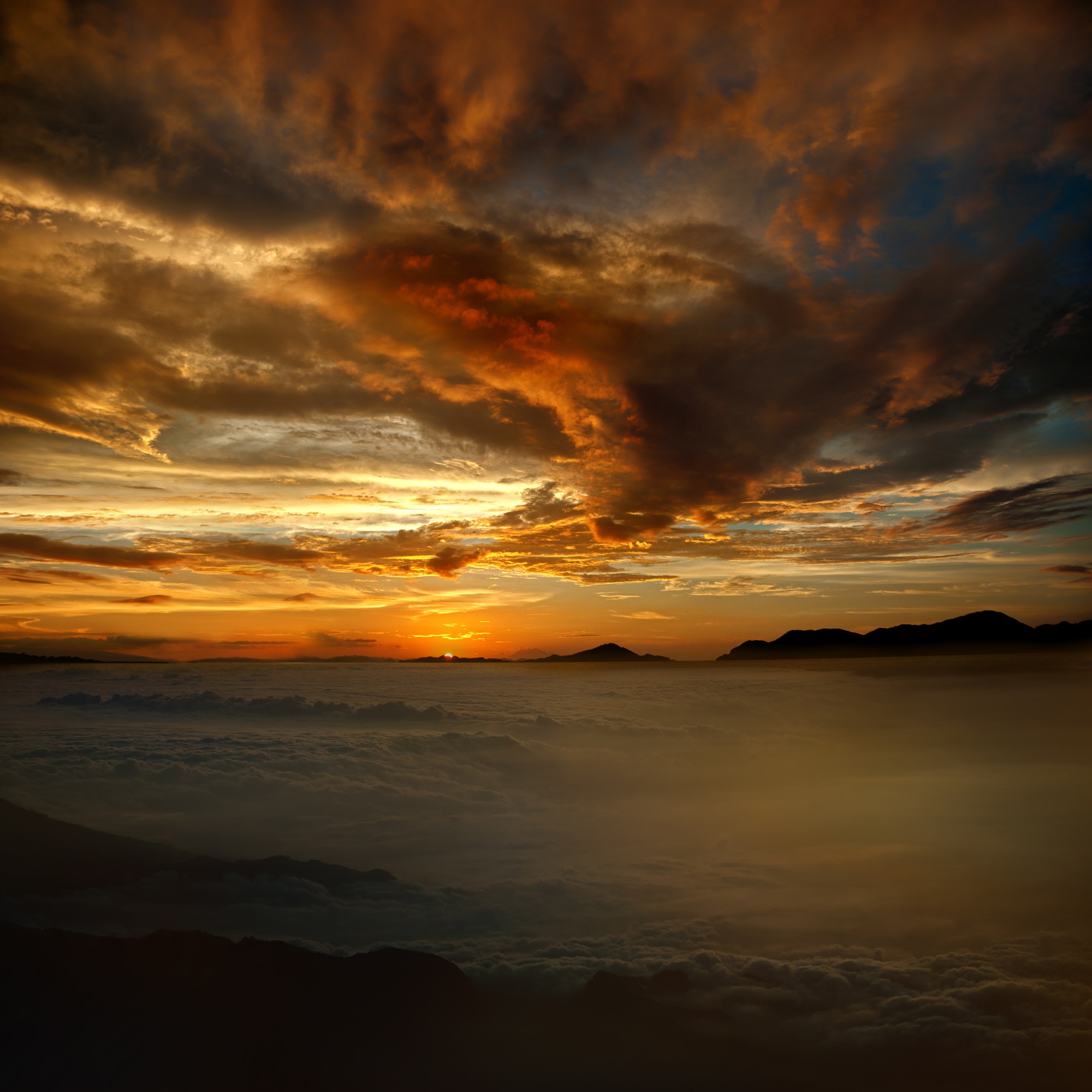 60601 Bild herunterladen sunset, mountains, natur, sky, clouds - Hintergrundbilder und Bildschirmschoner kostenlos