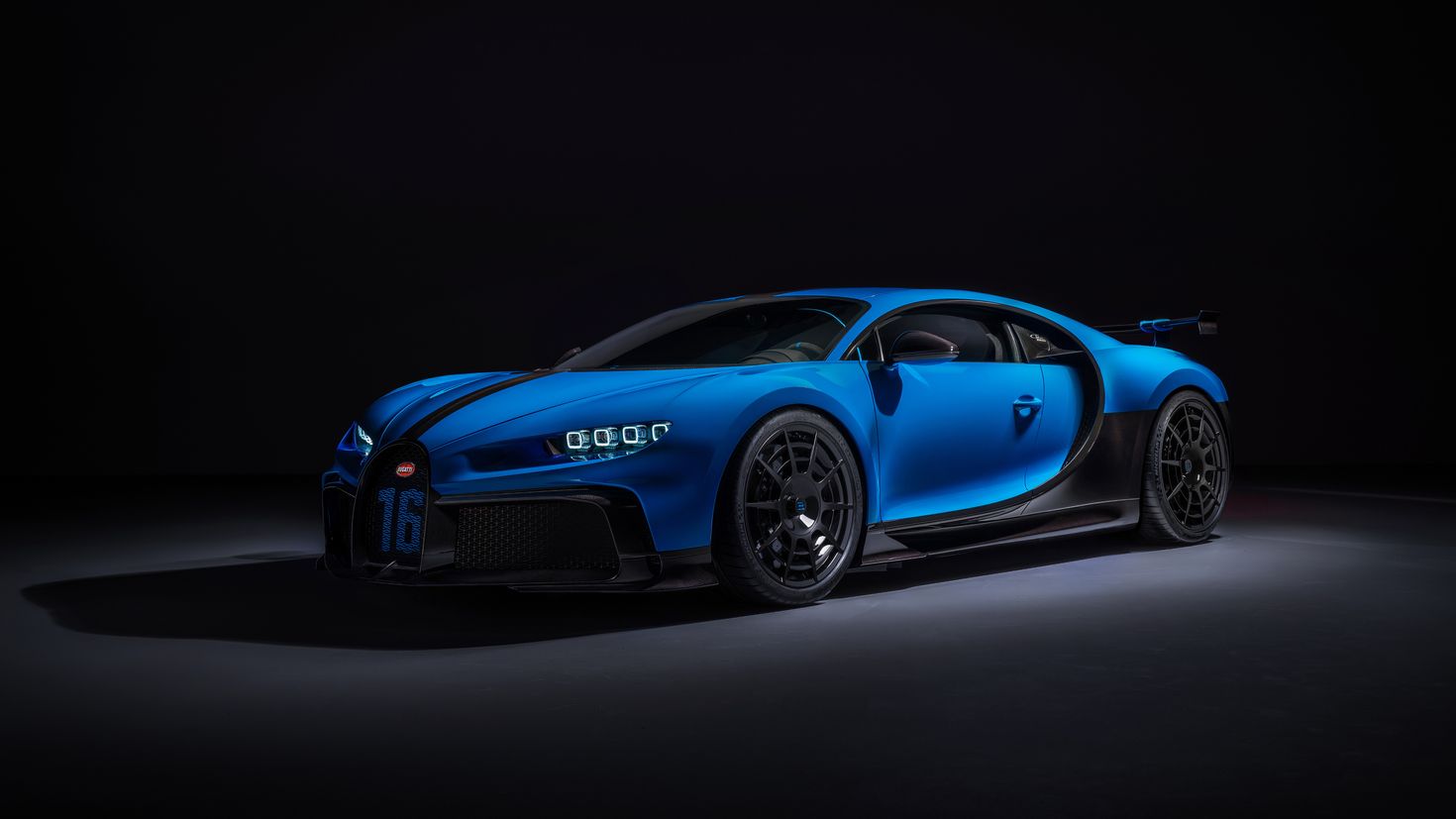 Bugatti Veyron super Sport девушка