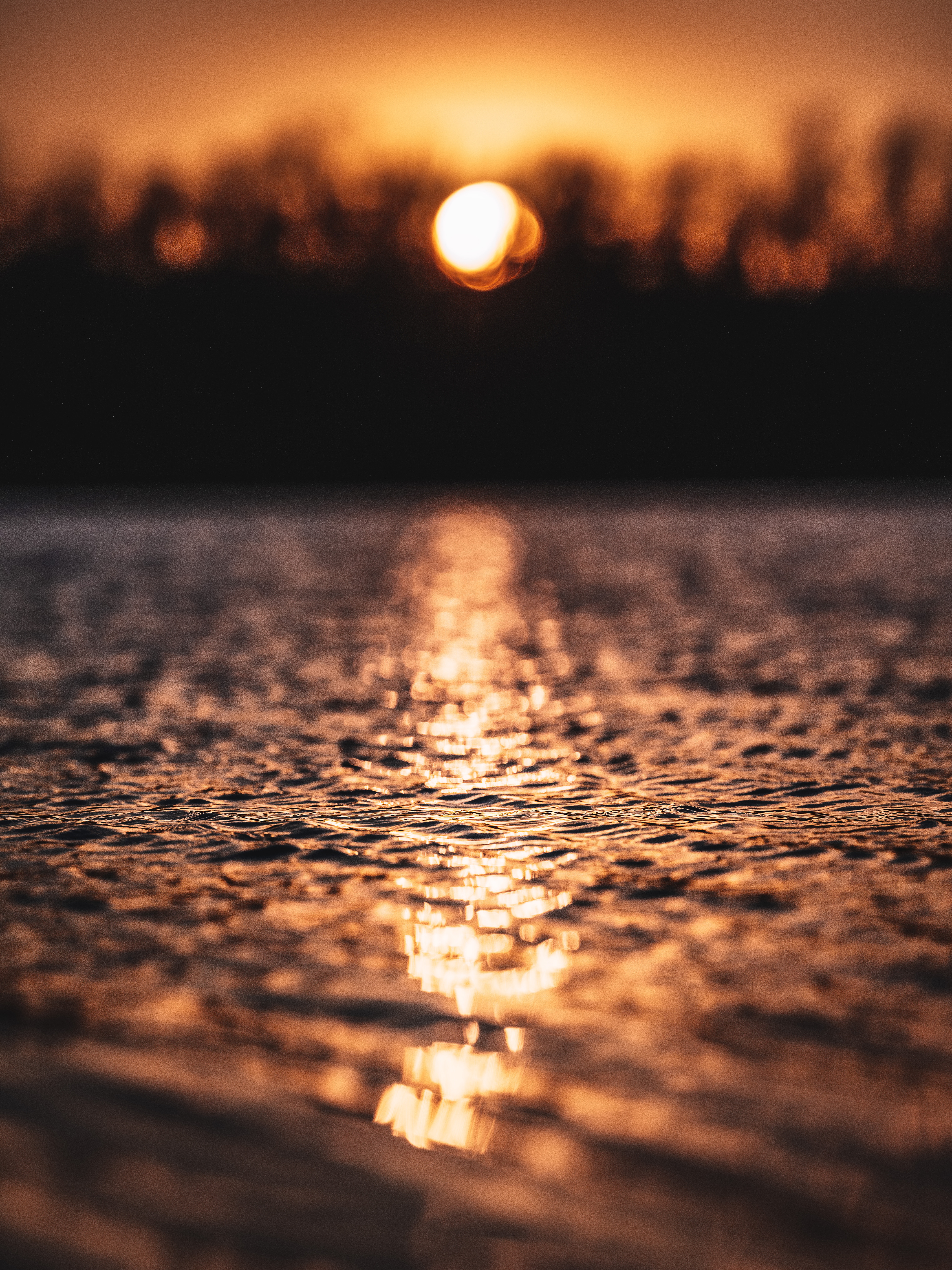 Download mobile wallpaper Macro, Sunset, Glare, Smooth, Water, Blur for free.