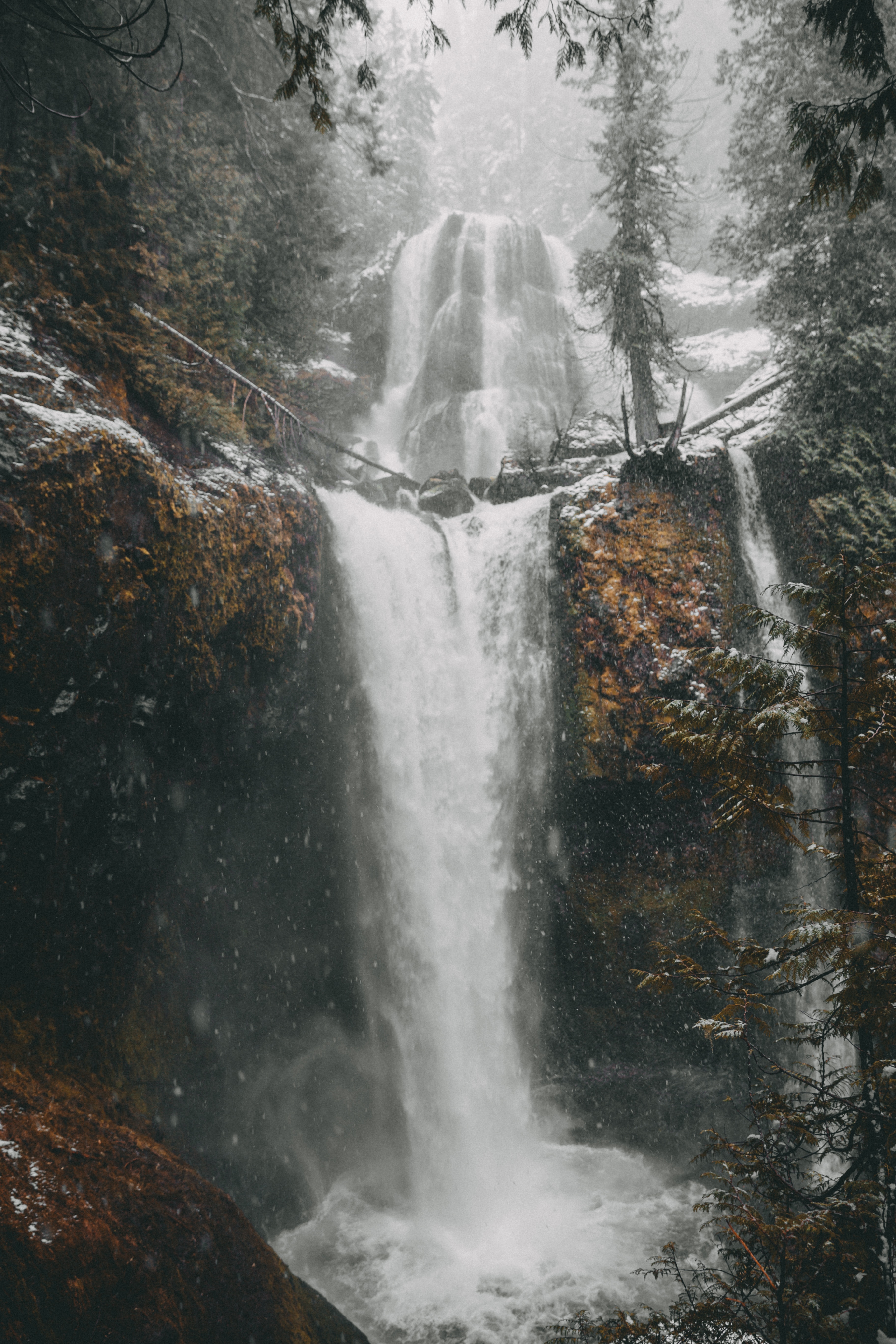 Laden Sie das Natur, Unterbrechung, Abgrund, Schnee, Winter, Wasserfall-Bild kostenlos auf Ihren PC-Desktop herunter