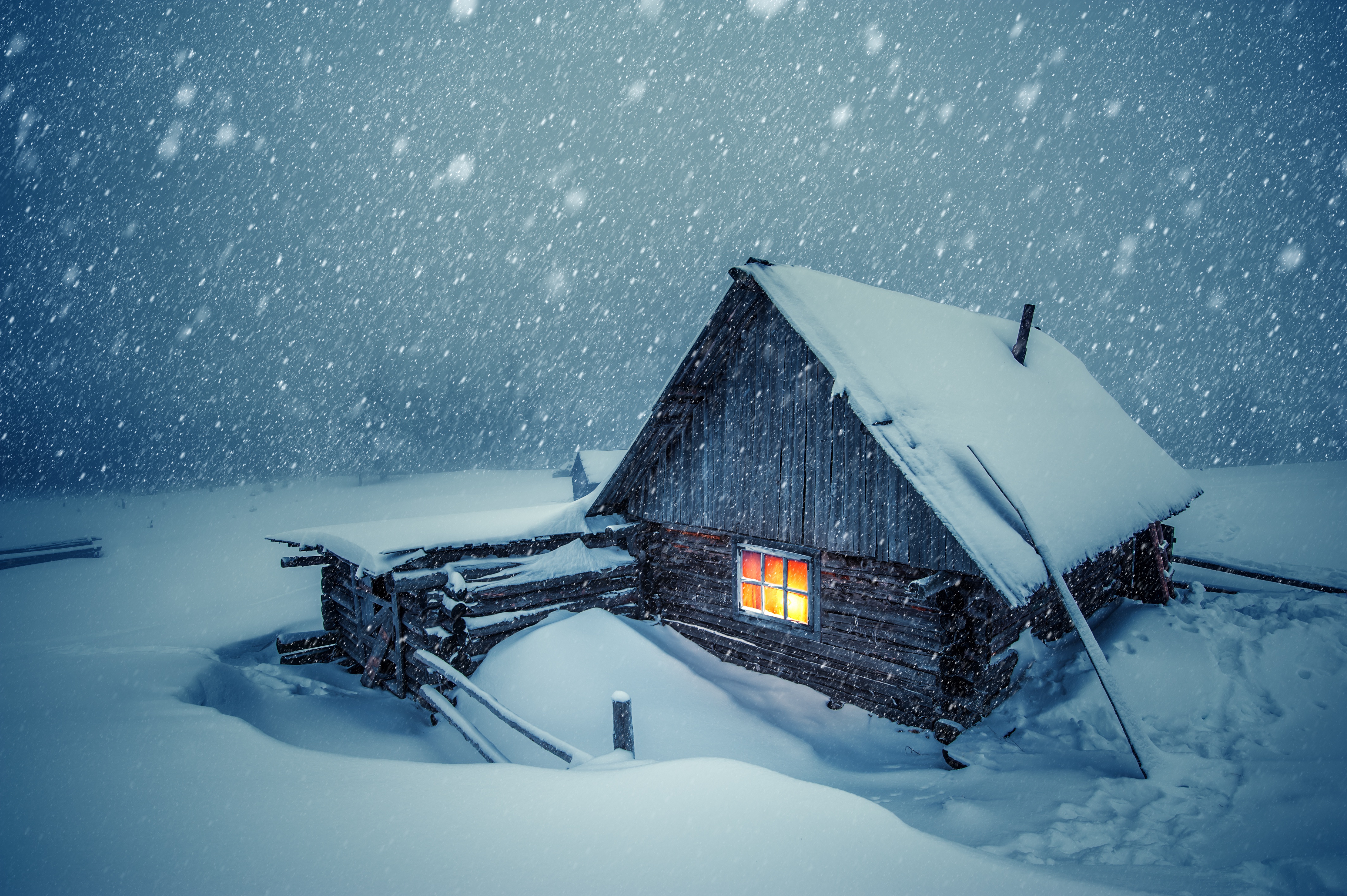 домик в снегу картинки
