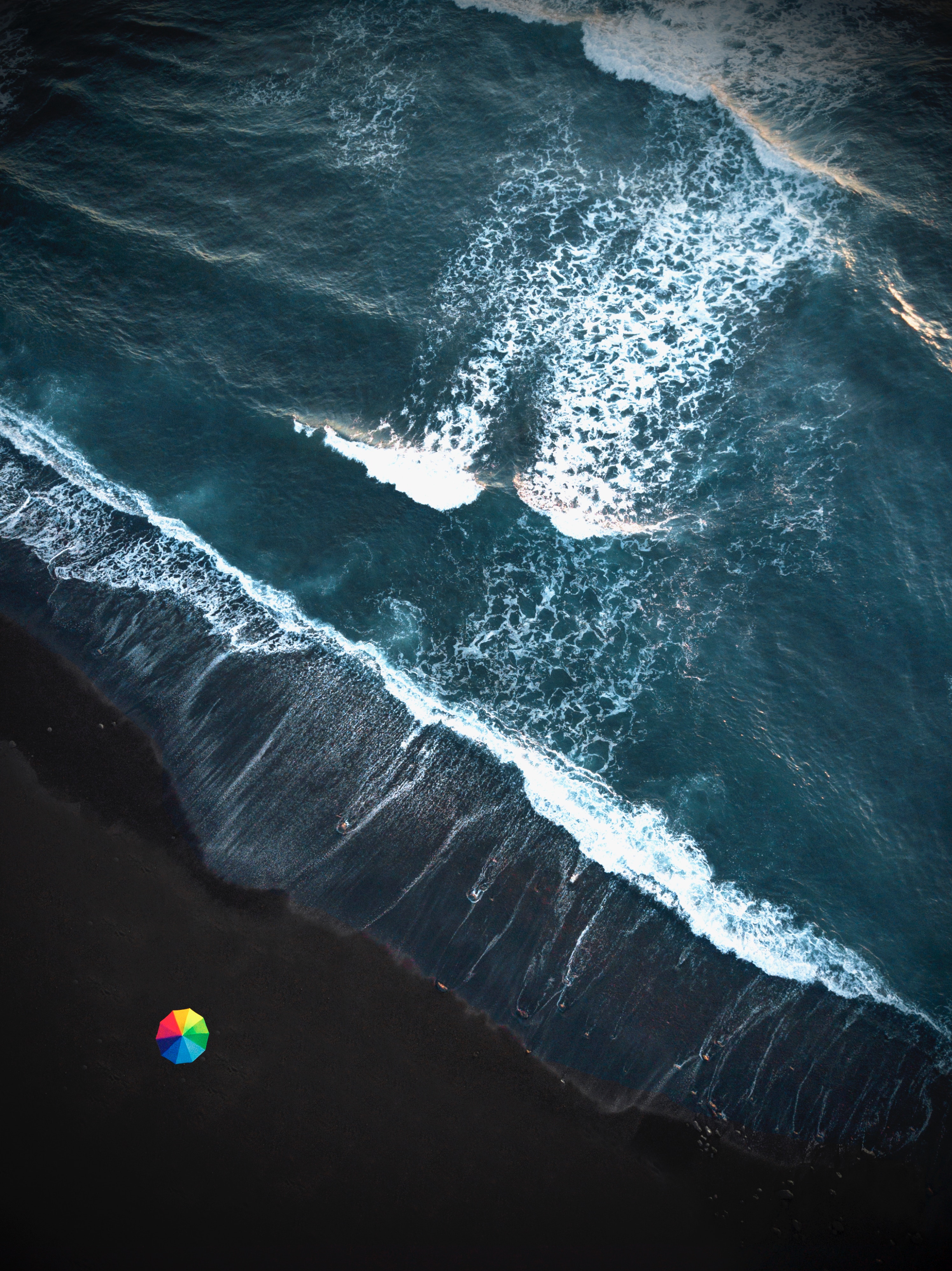 Laden Sie das Schaum, Regenschirm, Surfen, Bank, Natur, Ozean, Ufer, Waves-Bild kostenlos auf Ihren PC-Desktop herunter