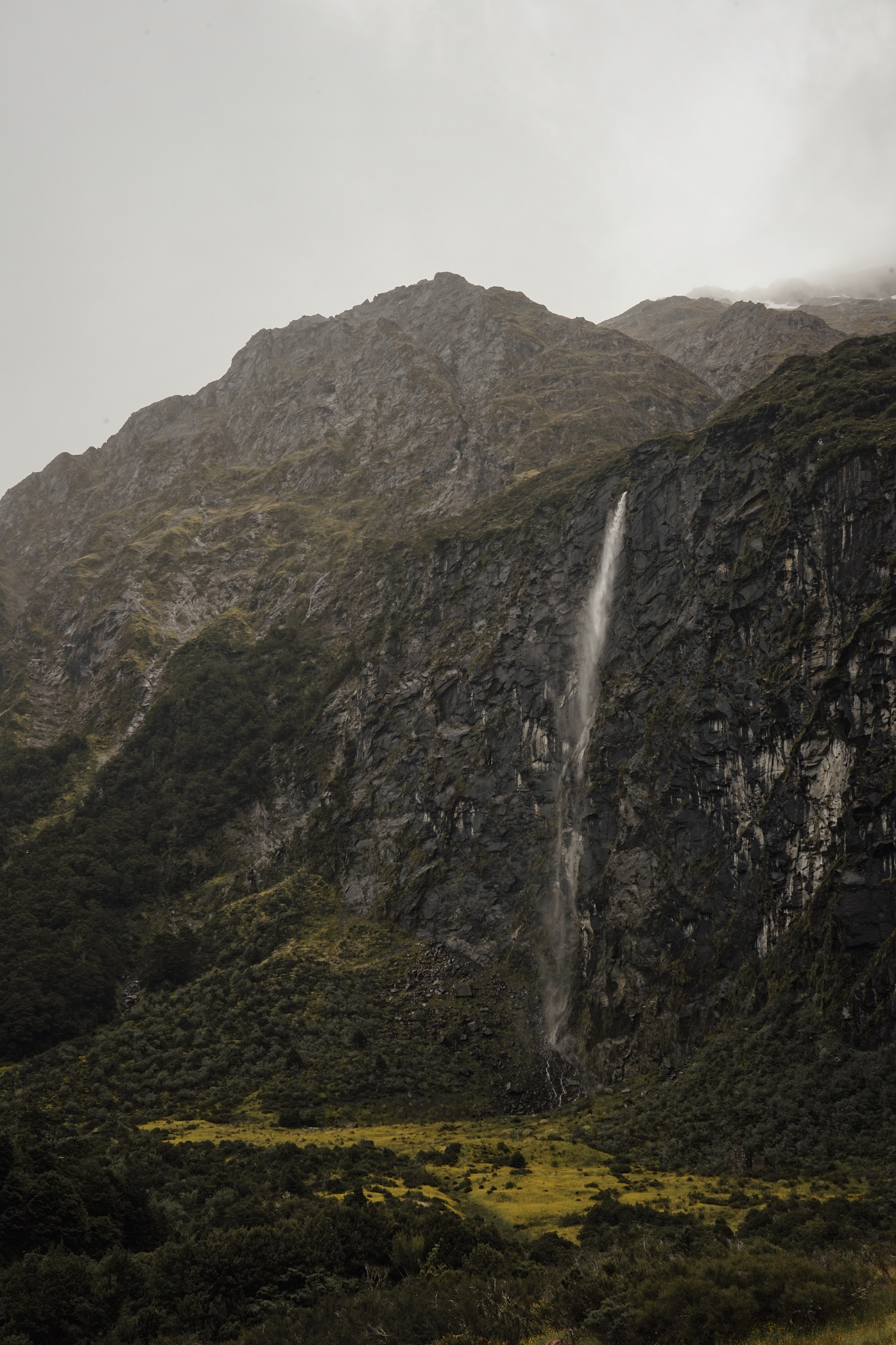 Download mobile wallpaper Fog, Break, Precipice, Waterfall, Nature, New Zealand for free.