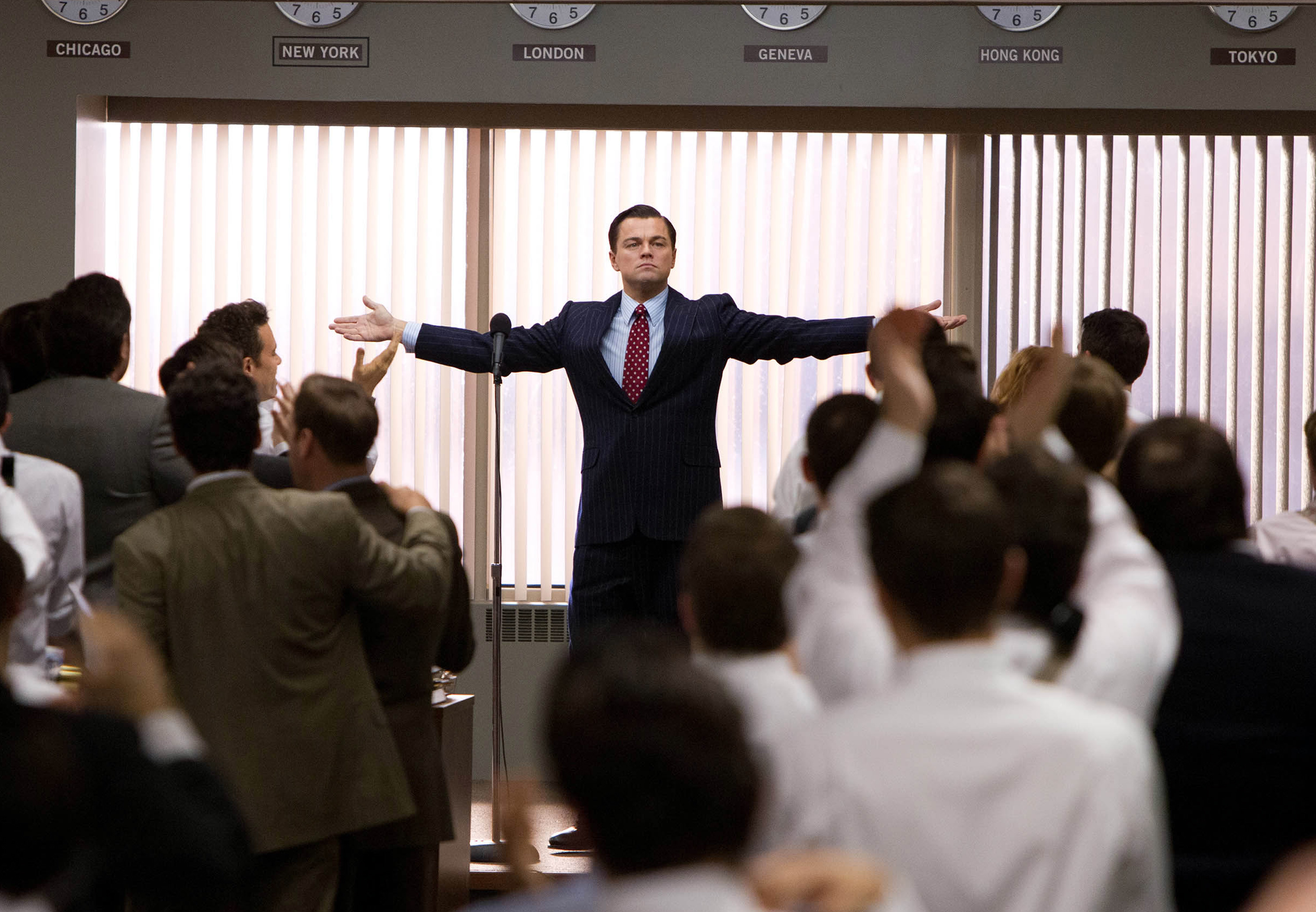 The Wolf of Wall Street with money in hand Wallpaper ID4665