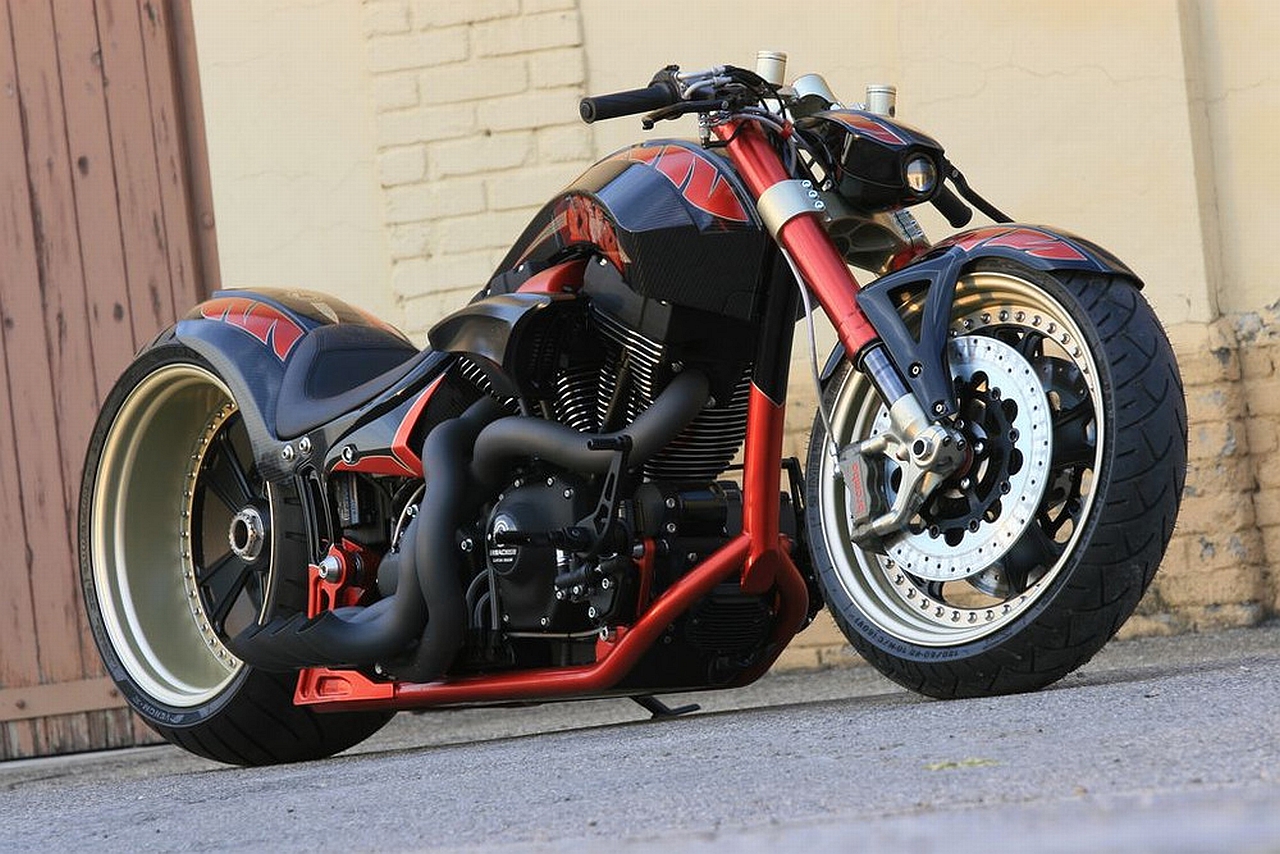 Чоппер Harley Davidson v-Rod