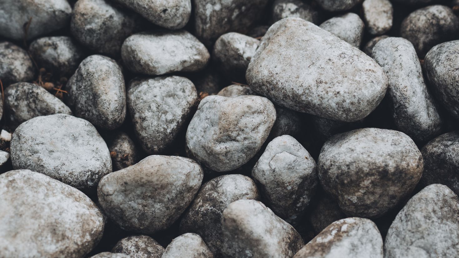 Почему камни серые. Серый камень. Камень макро. Gray камни. Серый камень с полосками.