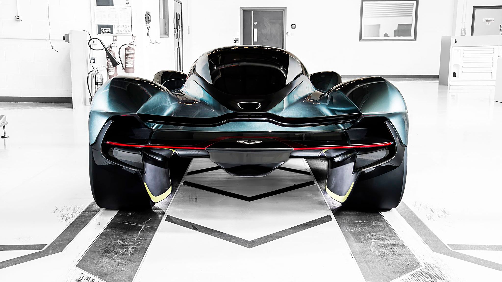 Aston Martin Valkyrie am RB 001