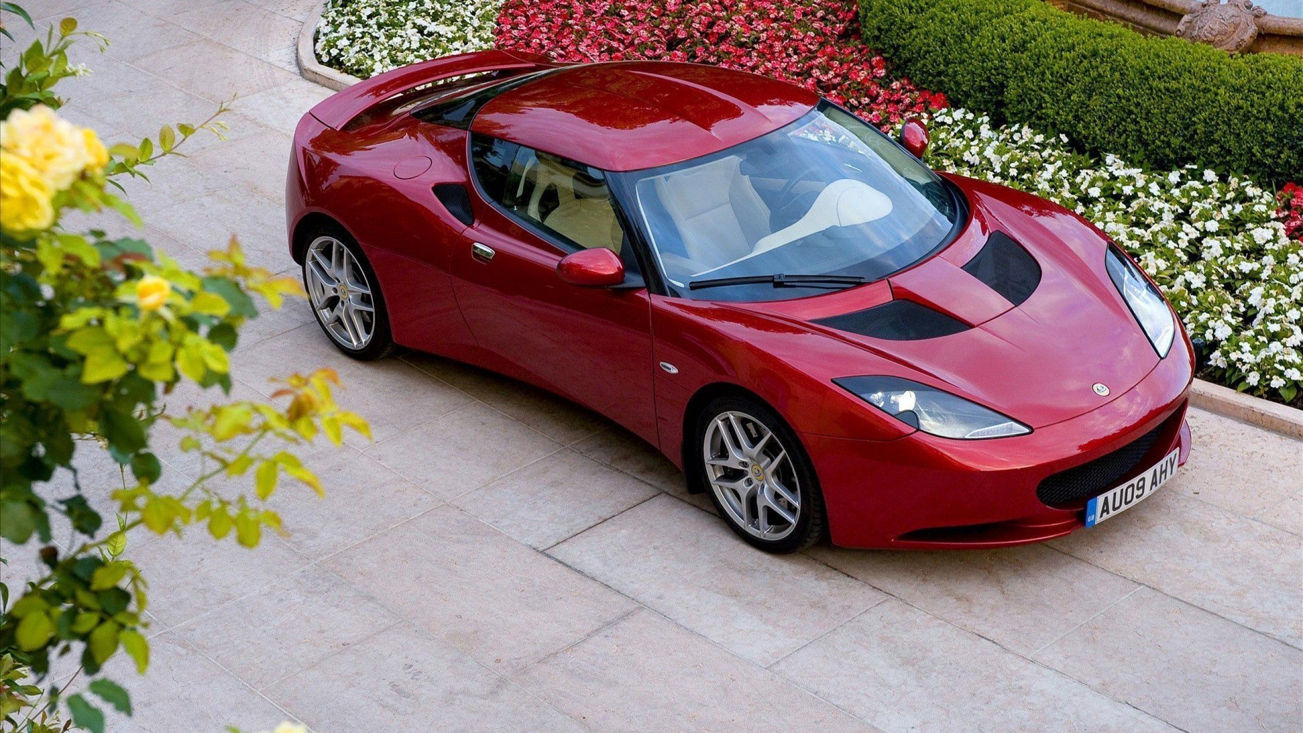 courtyard, auto, cars, red, beautiful, yard, lotus evora iphone wallpaper