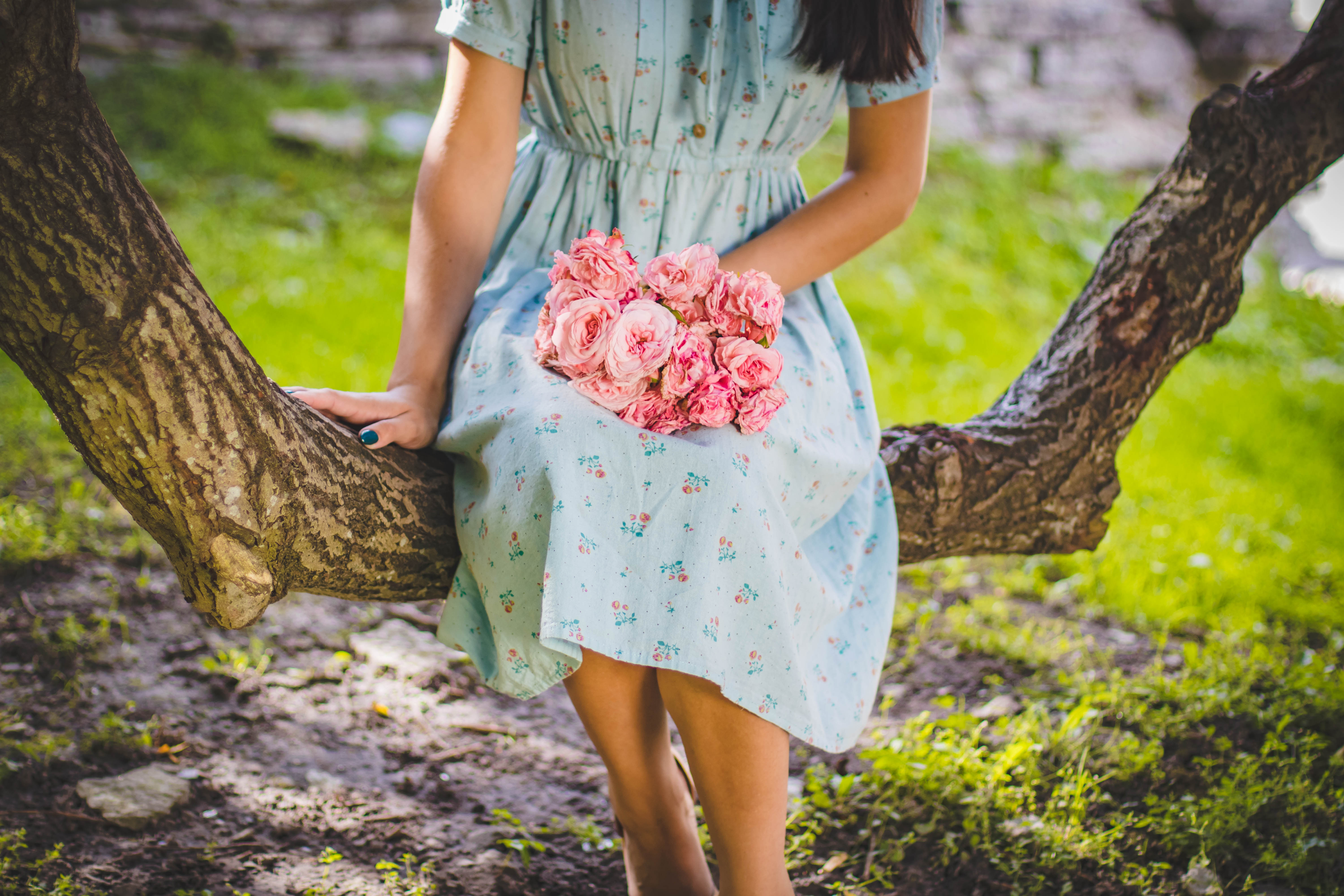 Download mobile wallpaper Bouquet, Flowers, Dress, Girl for free.