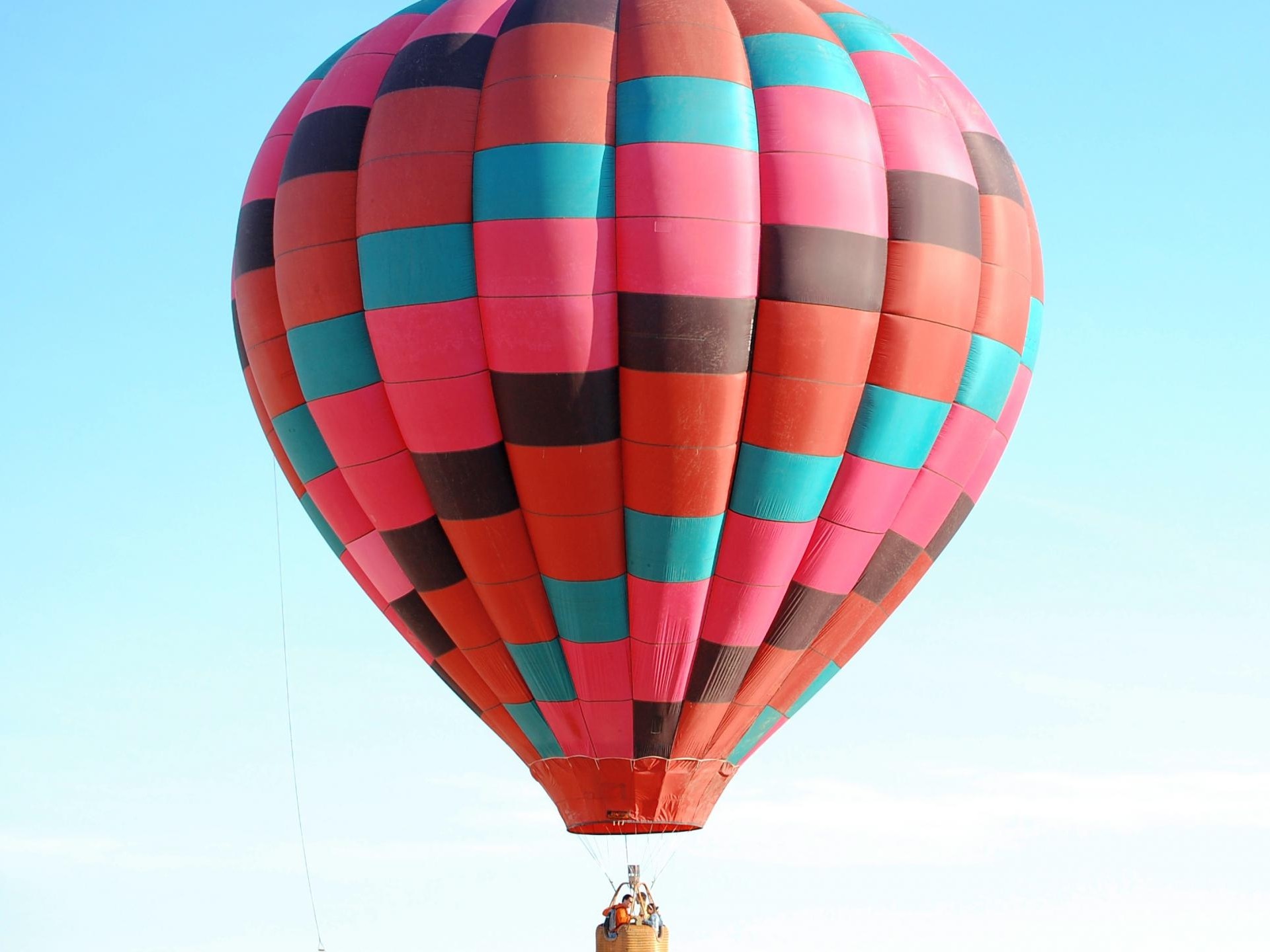 Модели воздушных шаров. Воздушный шар. Воздушный шар с корзиной. Vozdushnyye shar. Воздушный шар в небе.