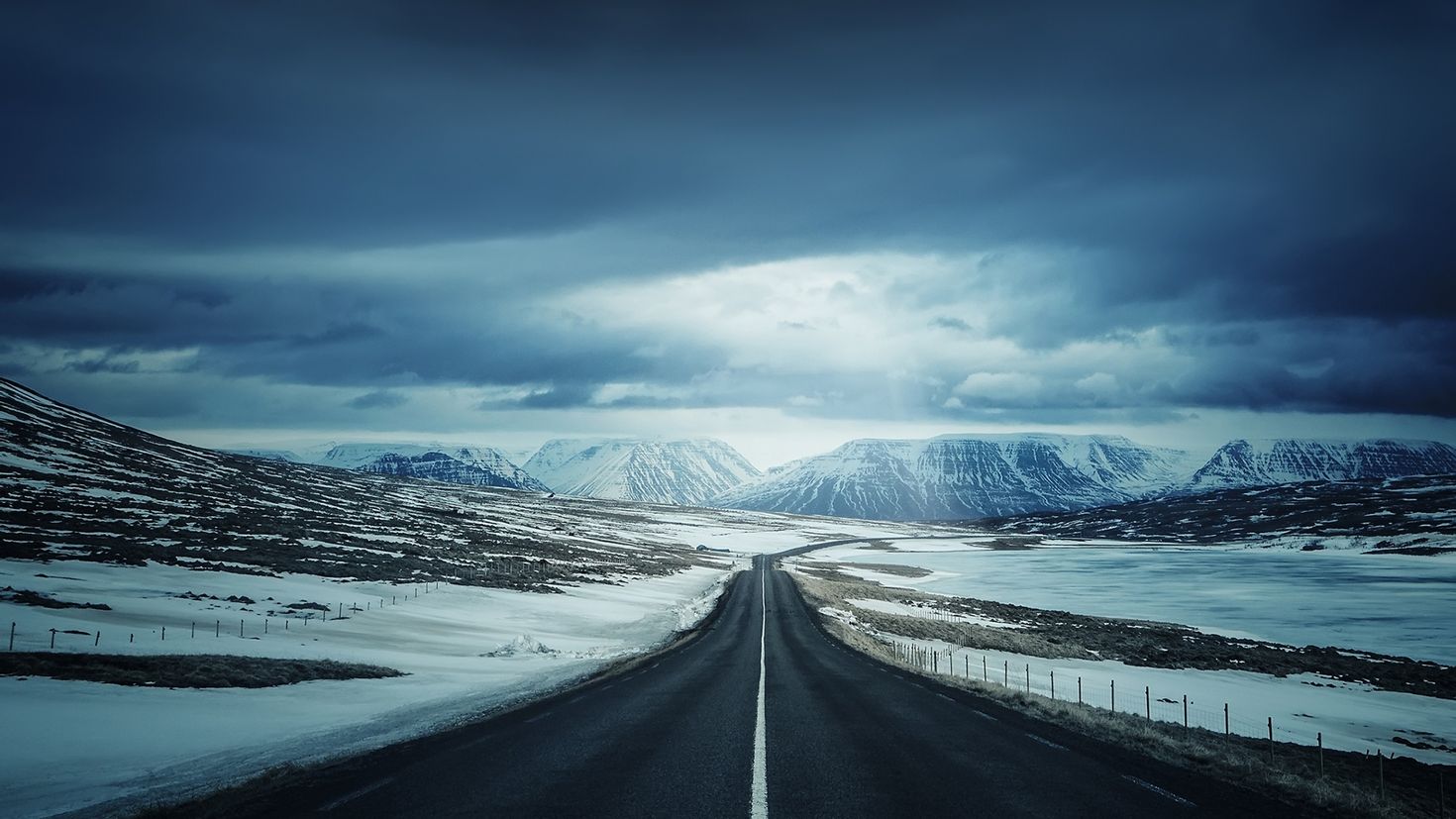 зимняя дорога в горах
