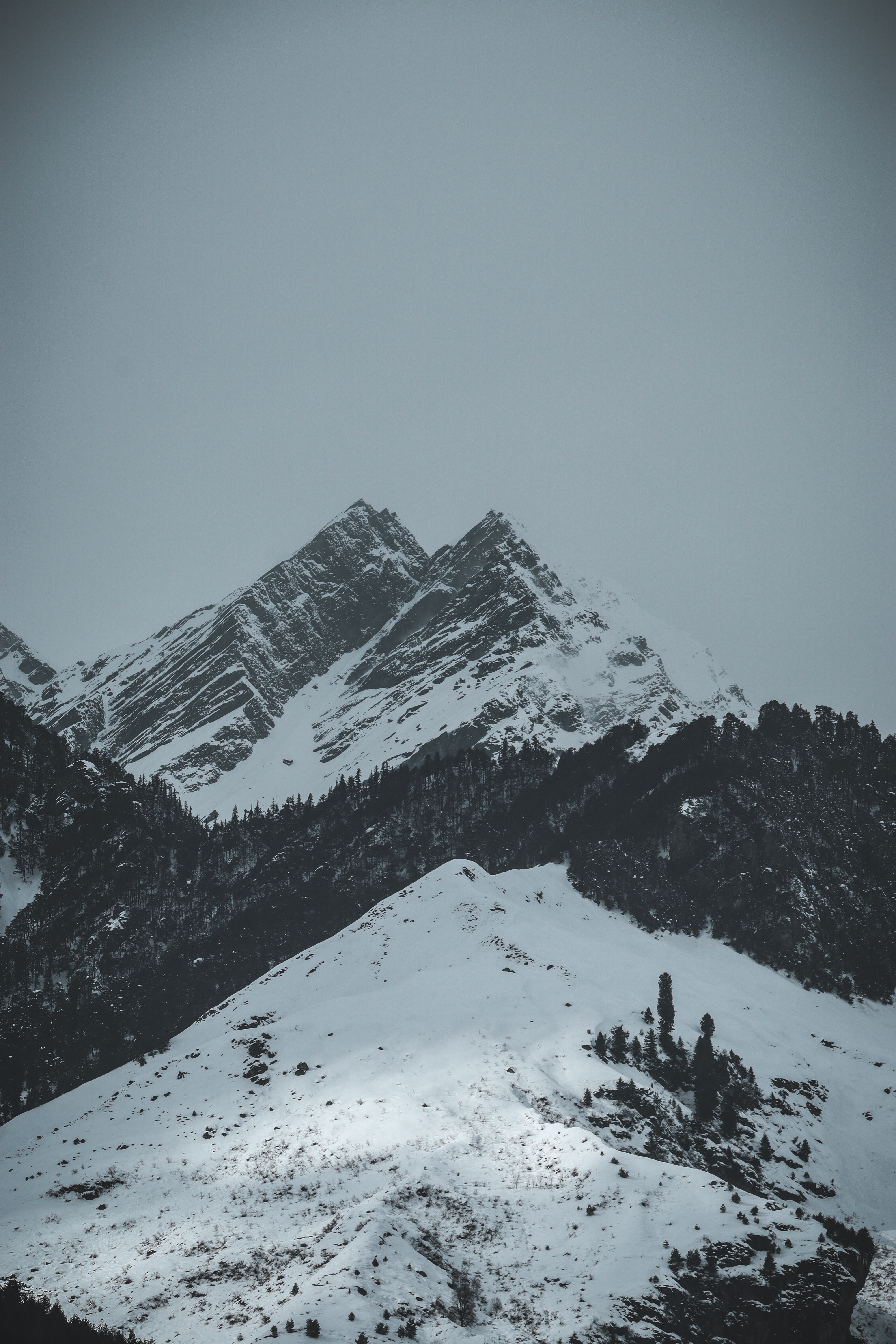 118547 Hintergrundbild herunterladen landschaft, winter, natur, mountains, schnee, oberteile, scheitelpunkt - Bildschirmschoner und Bilder kostenlos