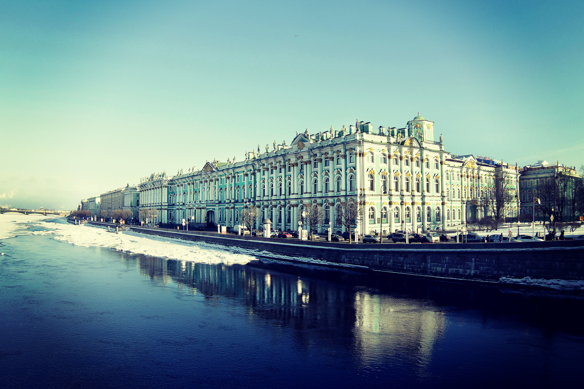 Handy-Wallpaper Städte, Die Böschung, Quay, St Petersburg, Sankt Petersburg, Einsiedelei, Hermitage kostenlos herunterladen.