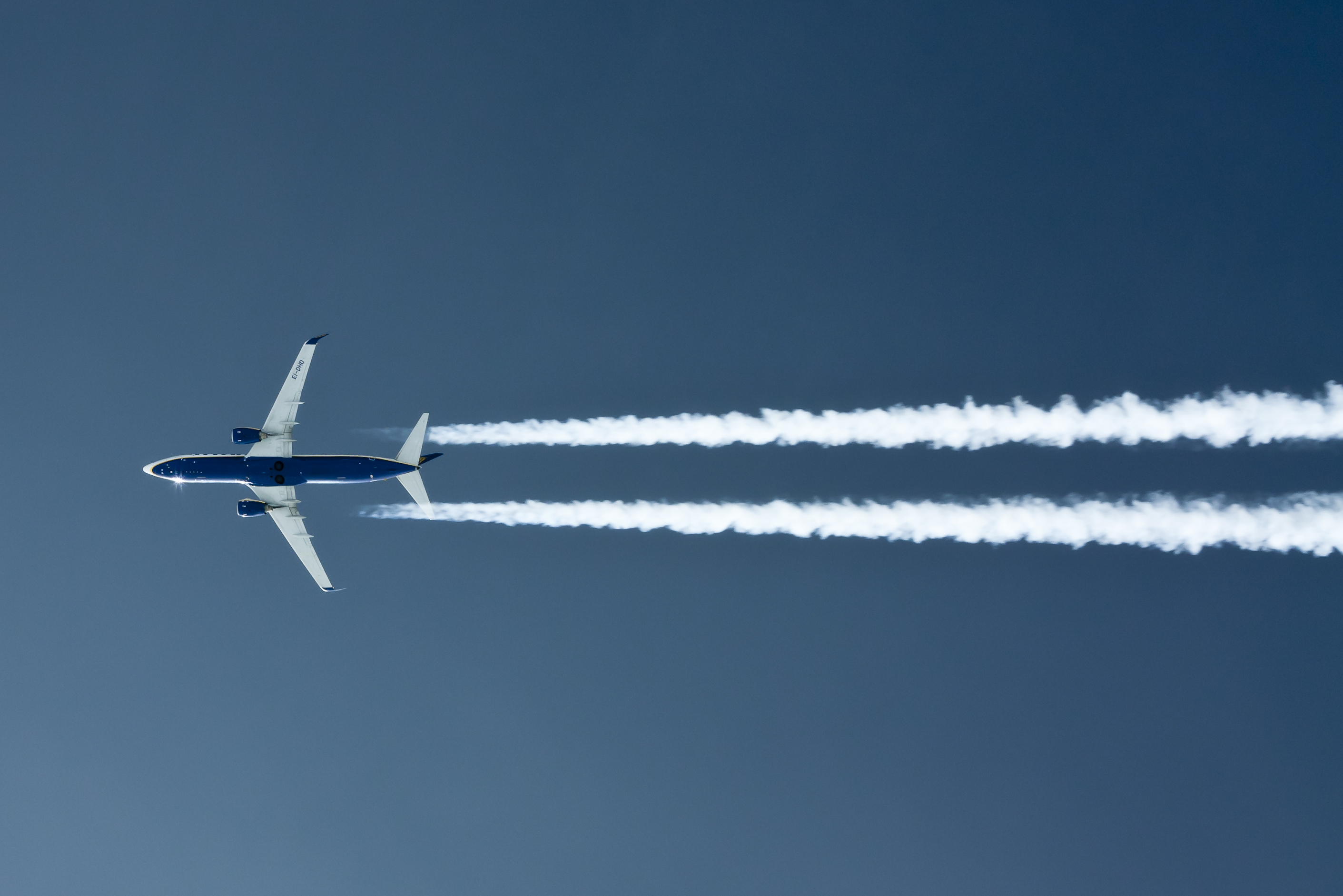 Download mobile wallpaper Smoke, Aircraft, Passenger Plane, Vehicles, Boeing 737 for free.