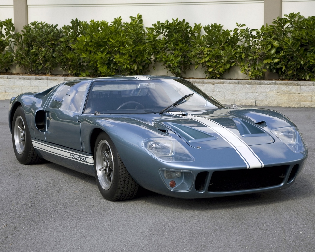 Форд gt 40 сзади