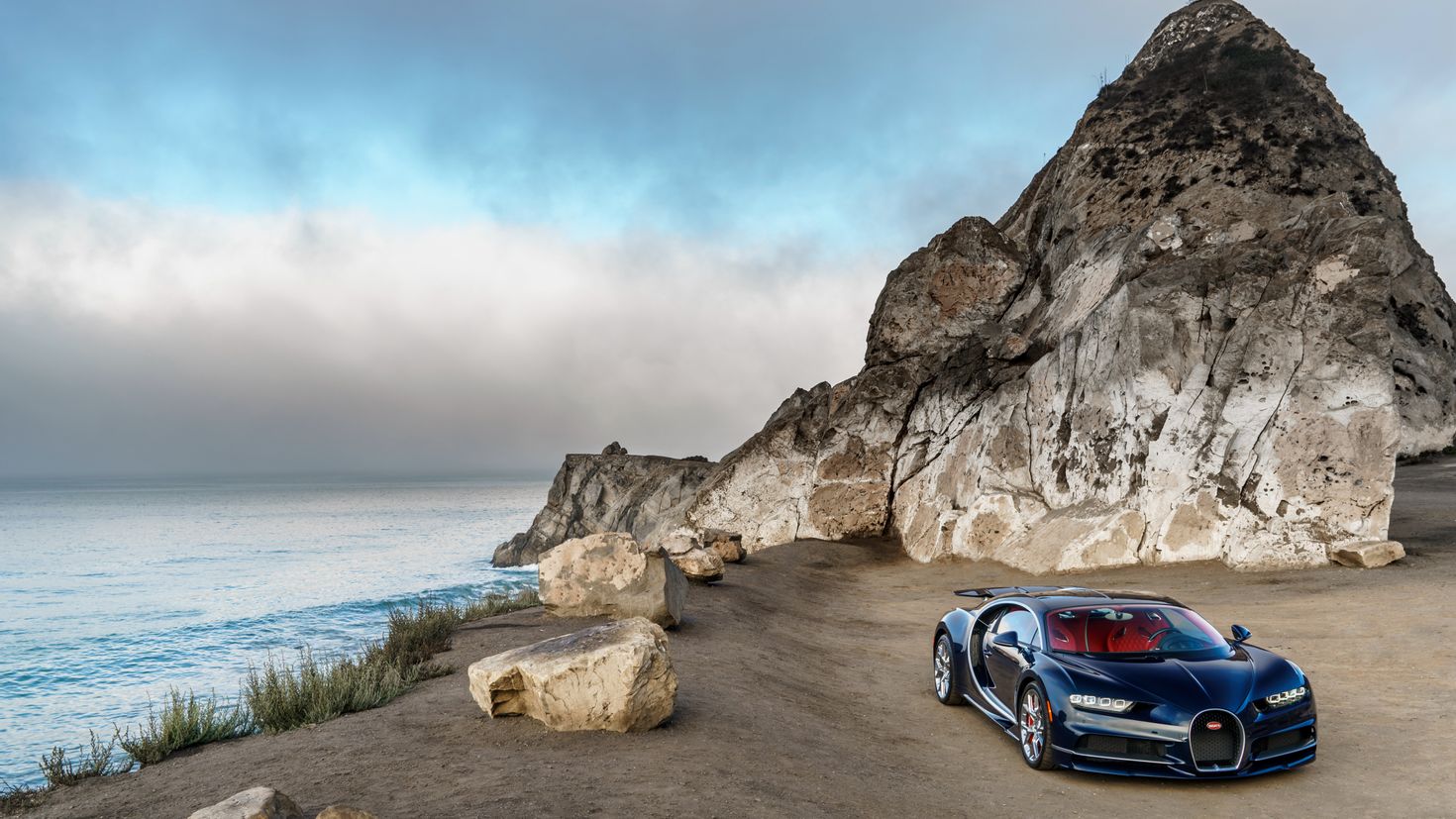 Car more. Bugatti Chiron море. Bugatti Chiron горы. Bugatti Chiron Wallpaper 4k. Bugatti Chiron на фоне моря.