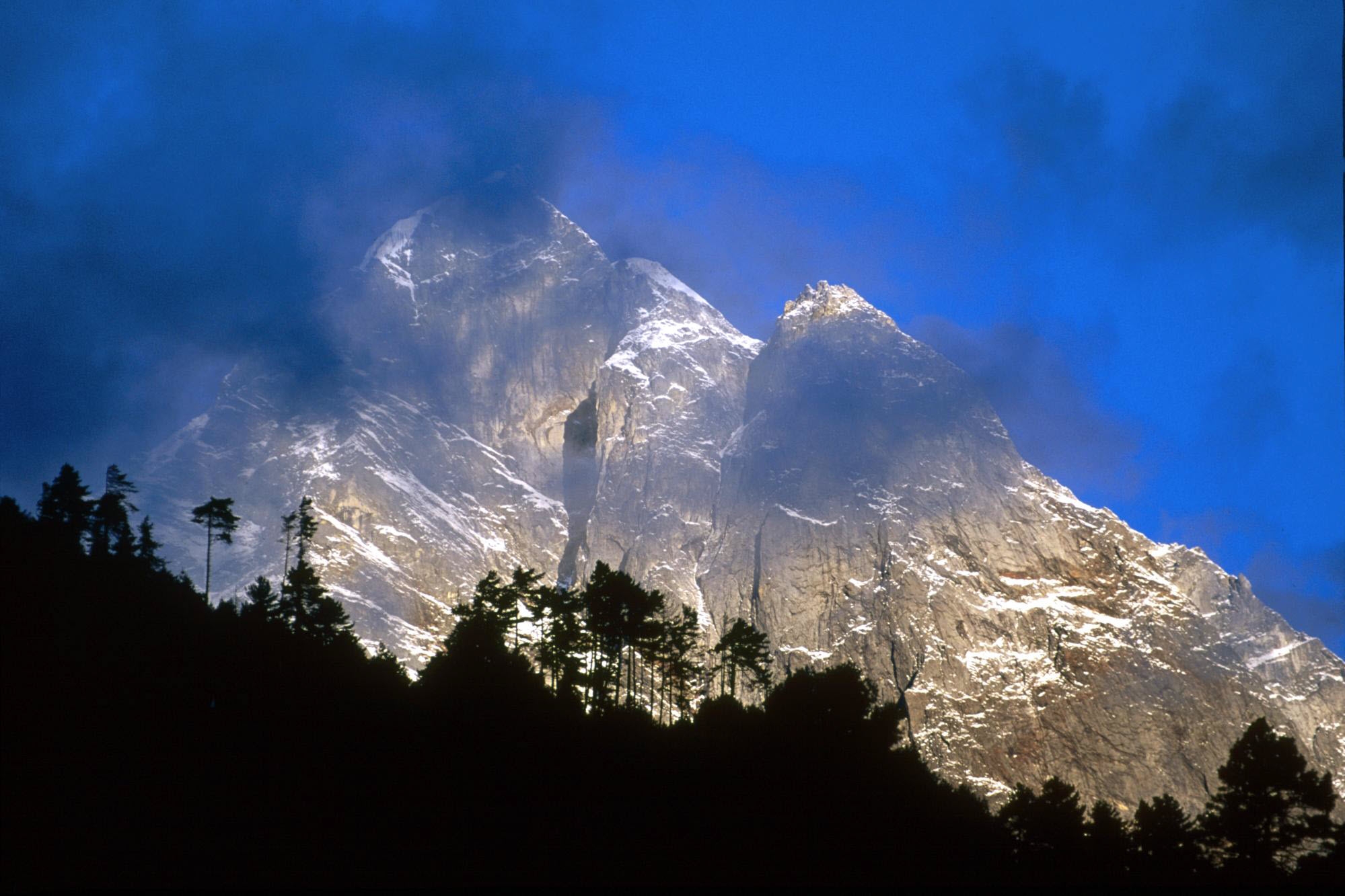 PCデスクトップに自然, 木, 山脈, アジア, 岩, 霧, 概要, 輪郭画像を無料でダウンロード