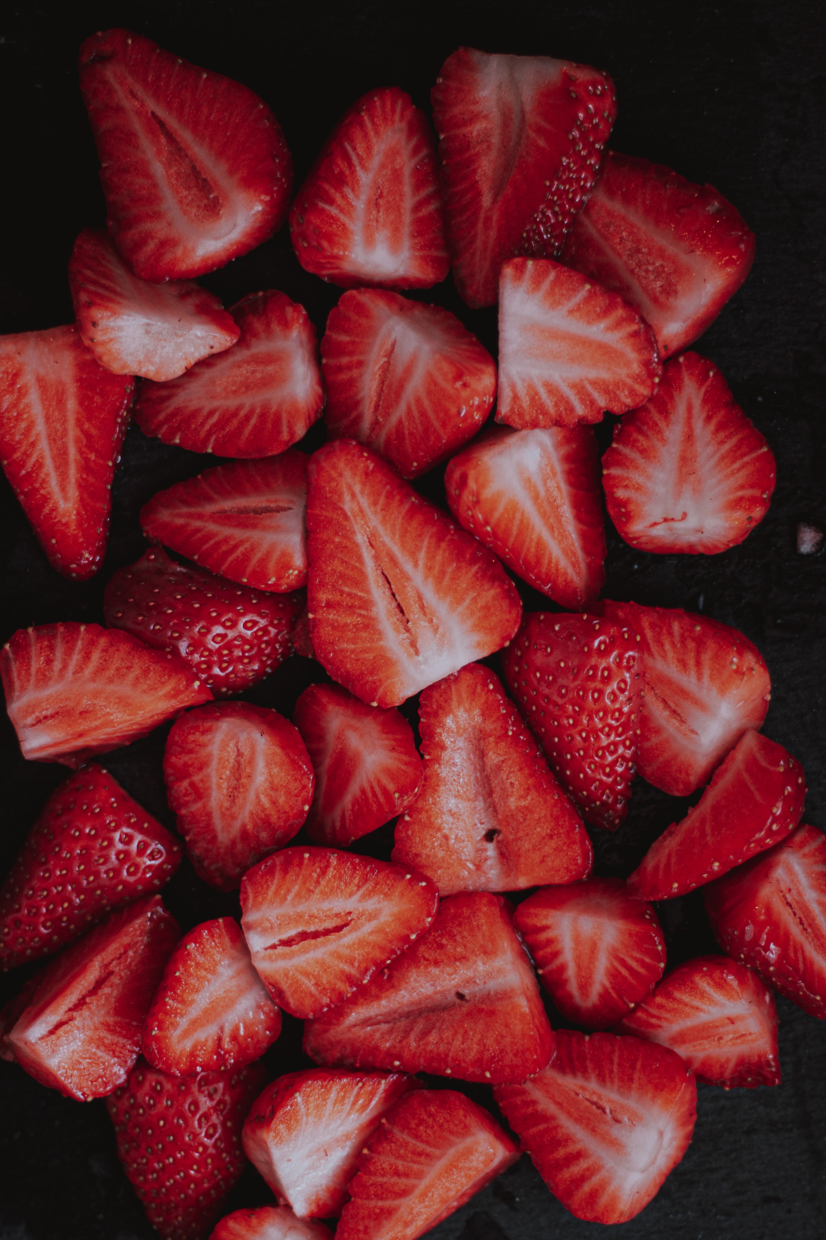 food, strawberry, berries, red, ripe, lobules, slices mobile wallpaper