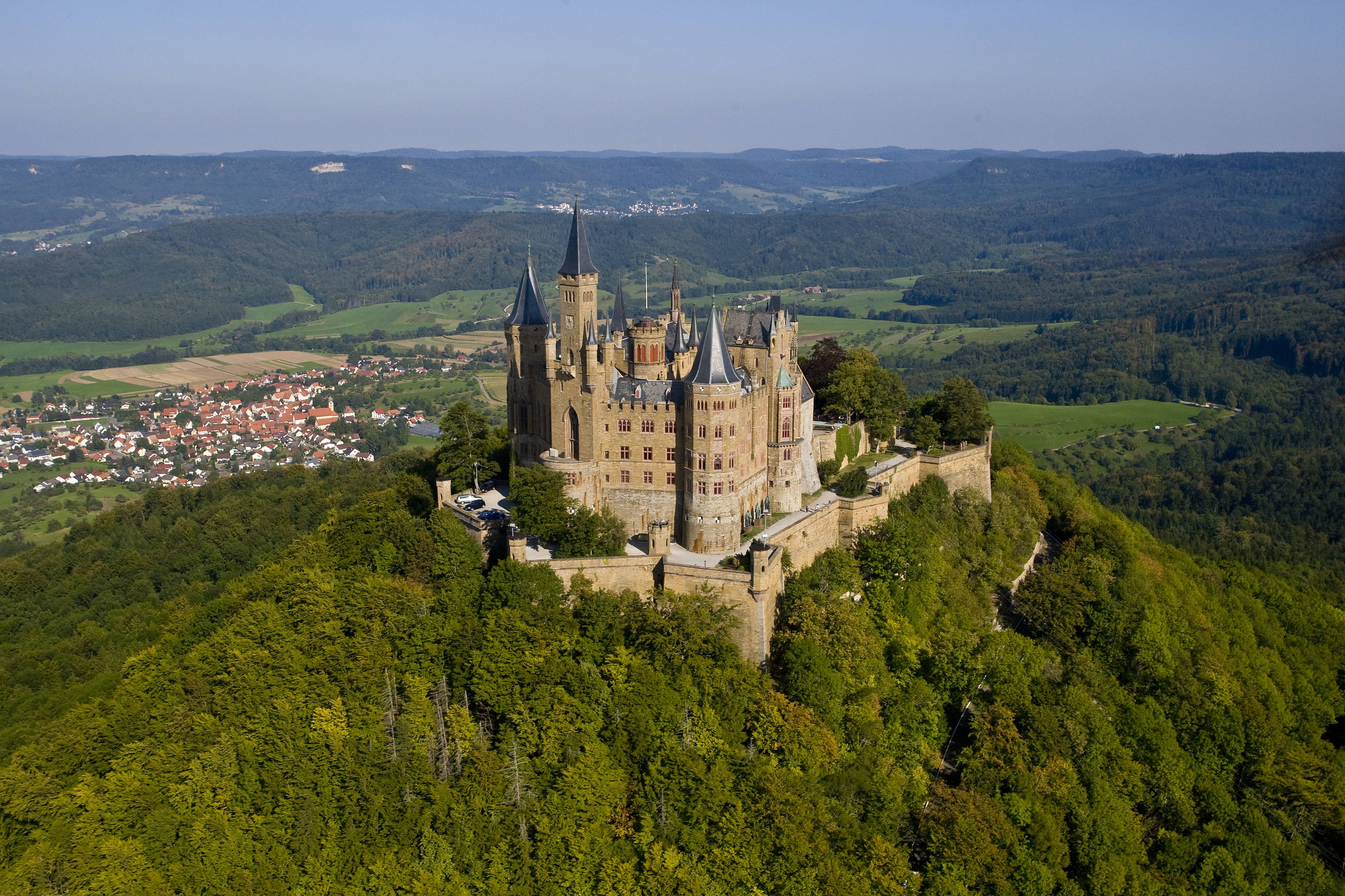 Замок Гогенцоллерн (Hohenzollern_Castle)