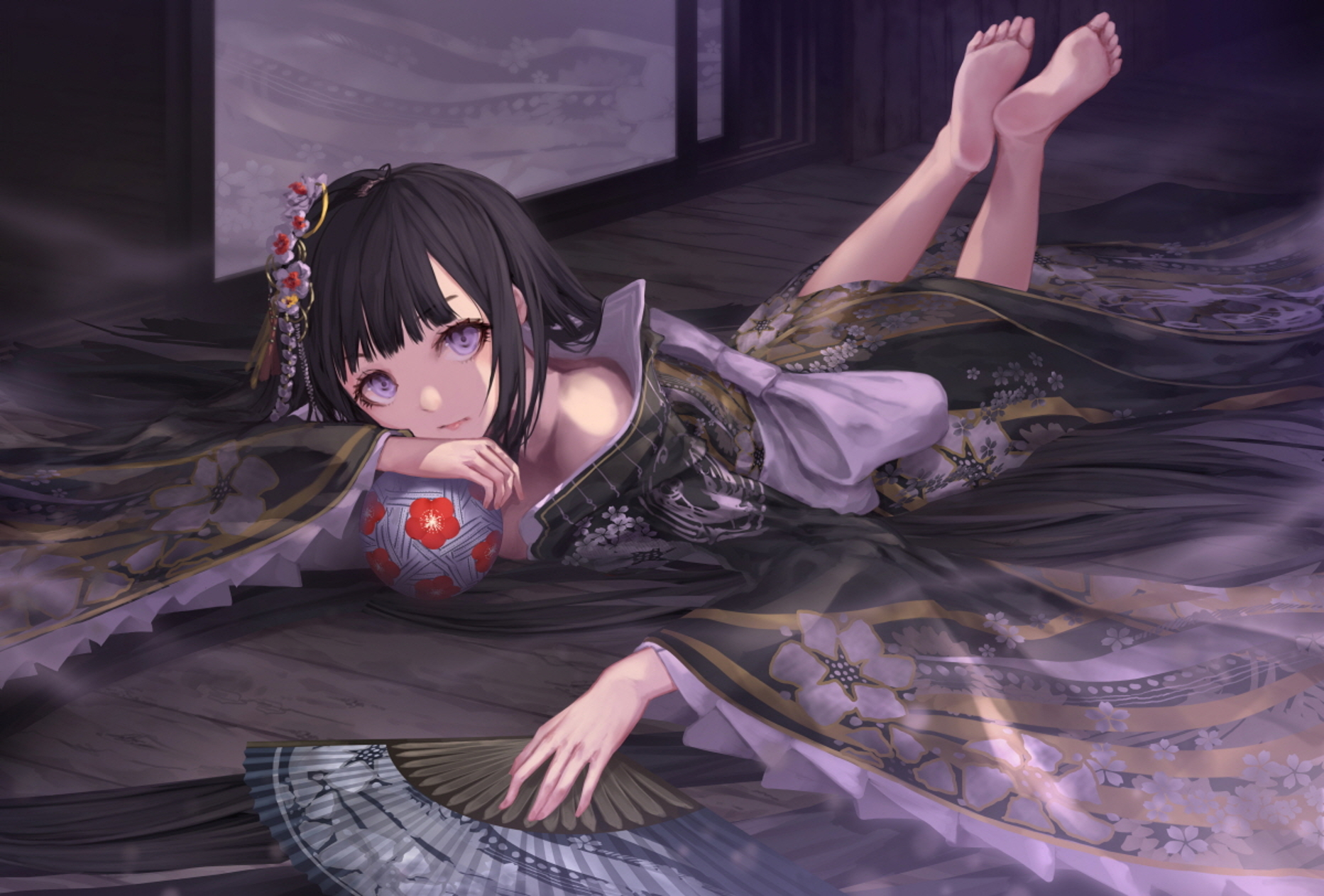 Арт девушка лежит в кимоно