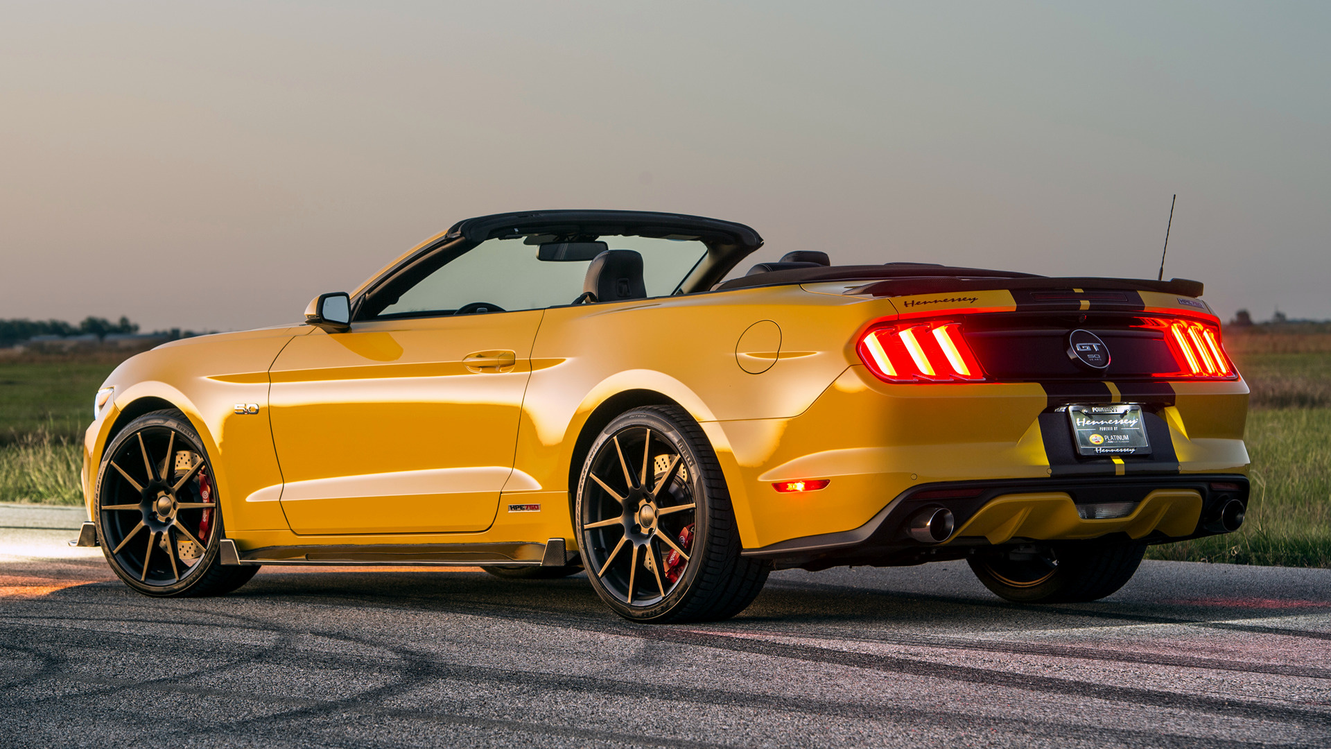 Ford Mustang 2018 Р¶РµР»С‚С‹Р№