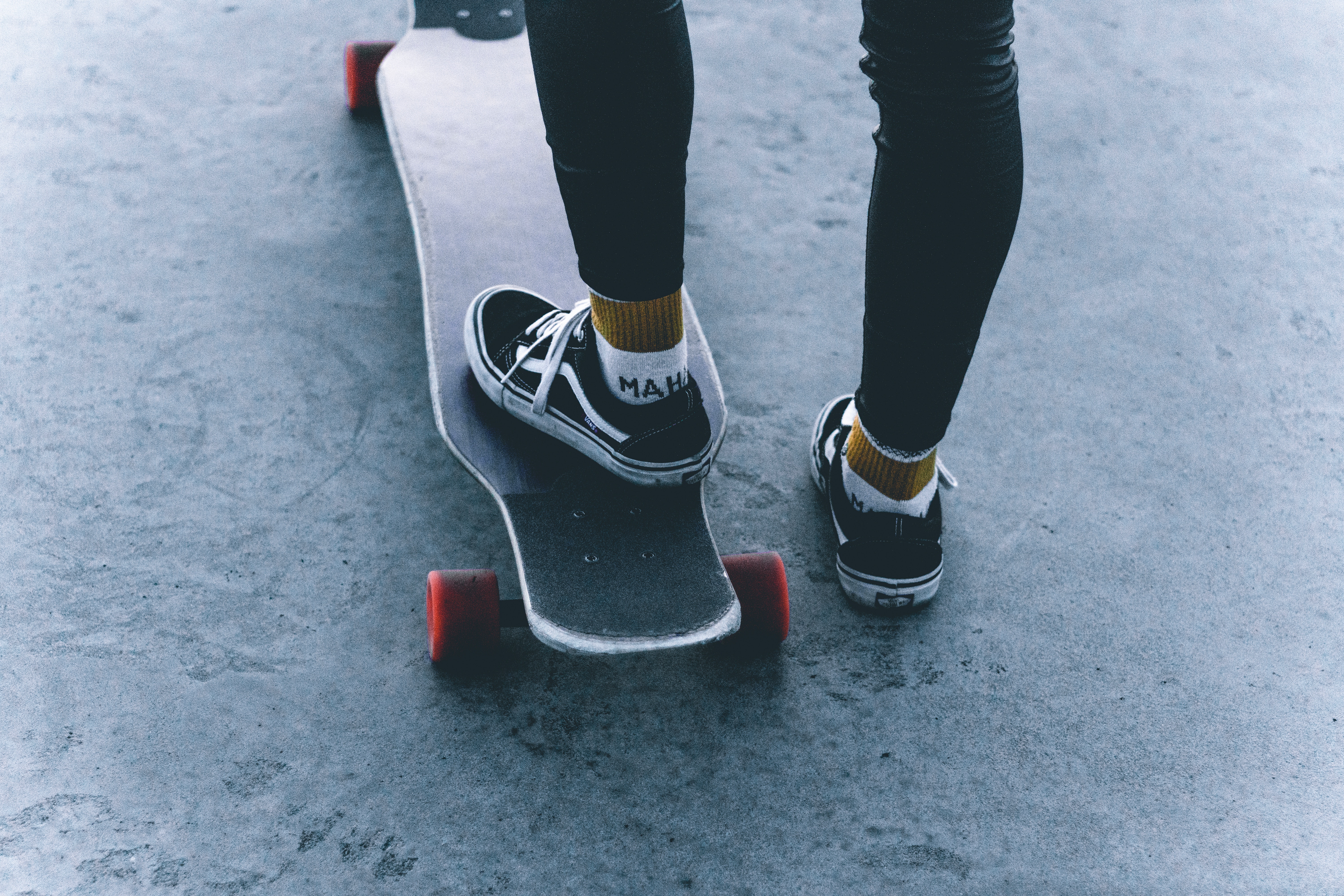 Download mobile wallpaper Legs, Ride, Sneakers, Skate, Shoes, Sports, Skateboard for free.
