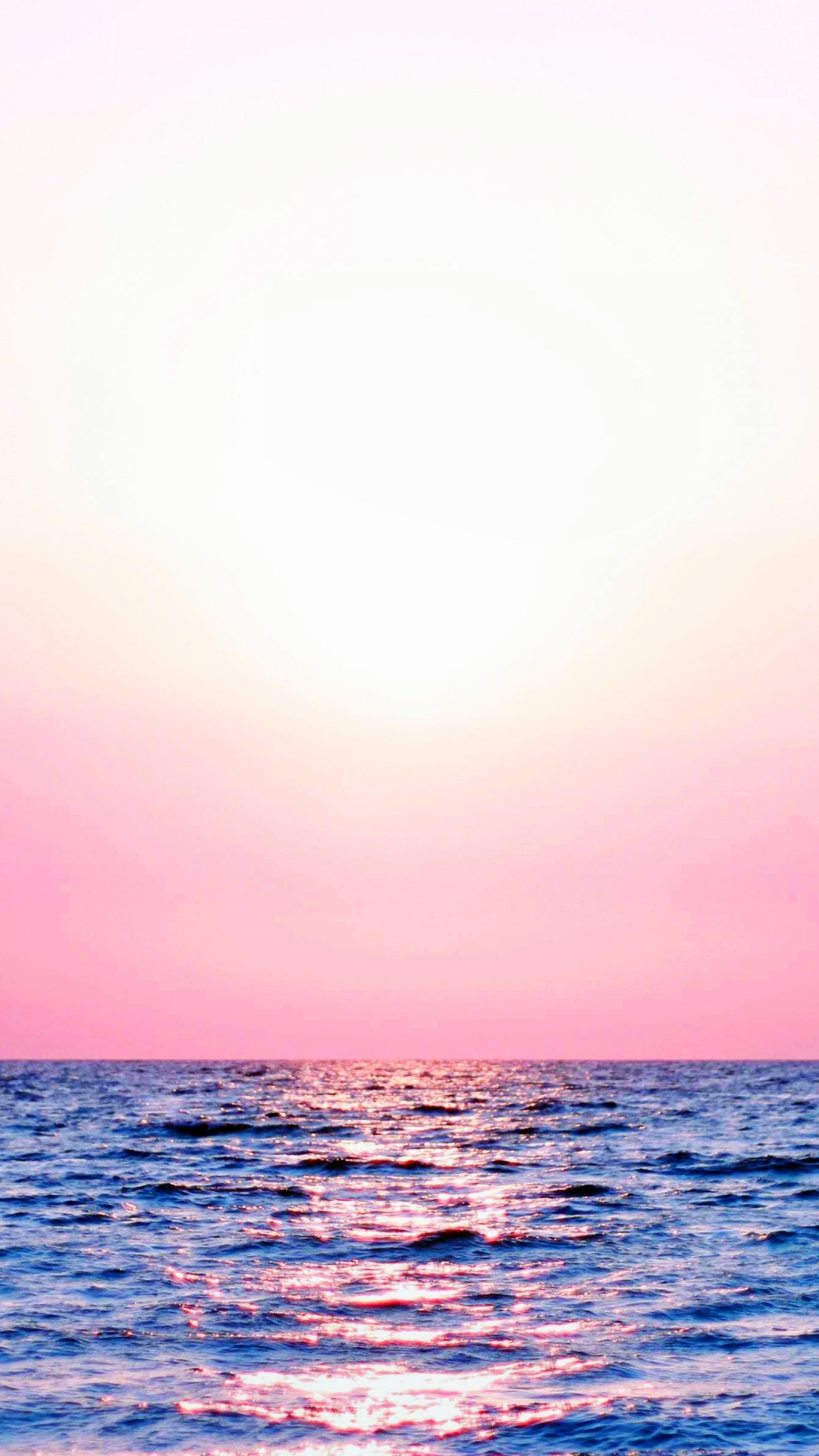 Розово голубое море