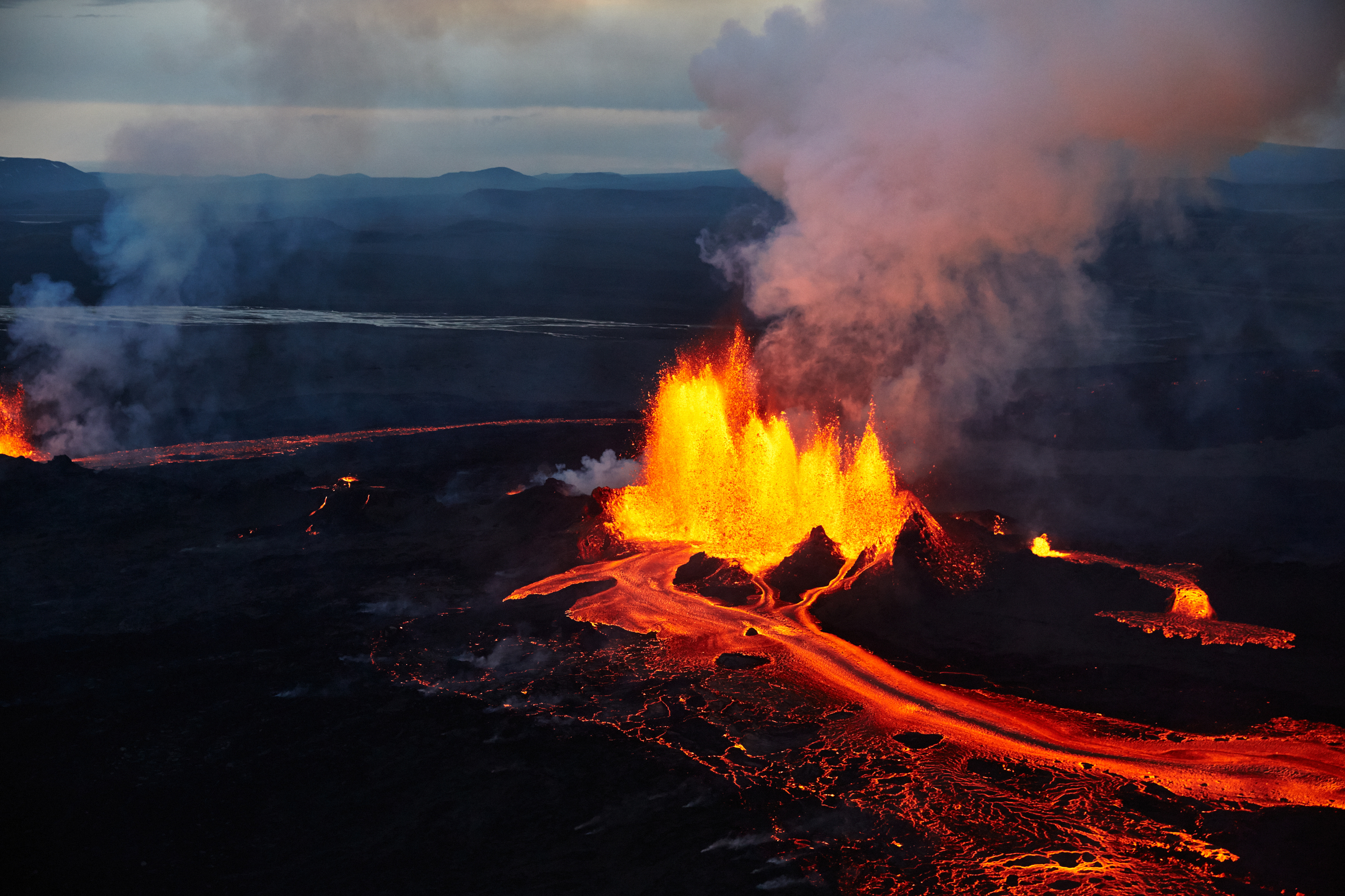 380547 Hintergrundbild herunterladen erde/natur, bárðarbunga, eruption, island, lava, natur, rauch, vulkan, vulkane - Bildschirmschoner und Bilder kostenlos