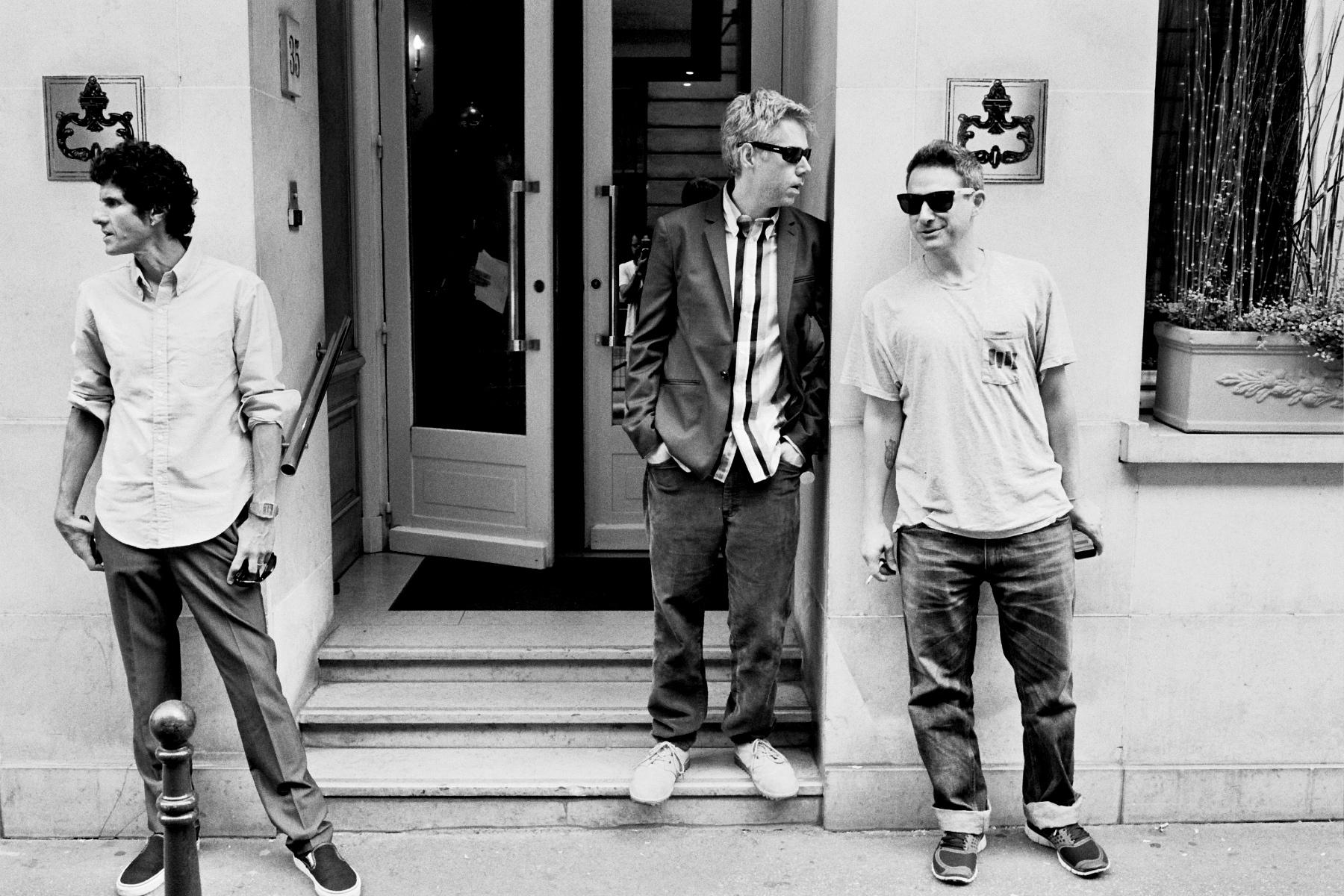 Beastie boys. Бисти бойс. Группа Beastie boys. Адам Яук в молодости. Beastie boys фото.