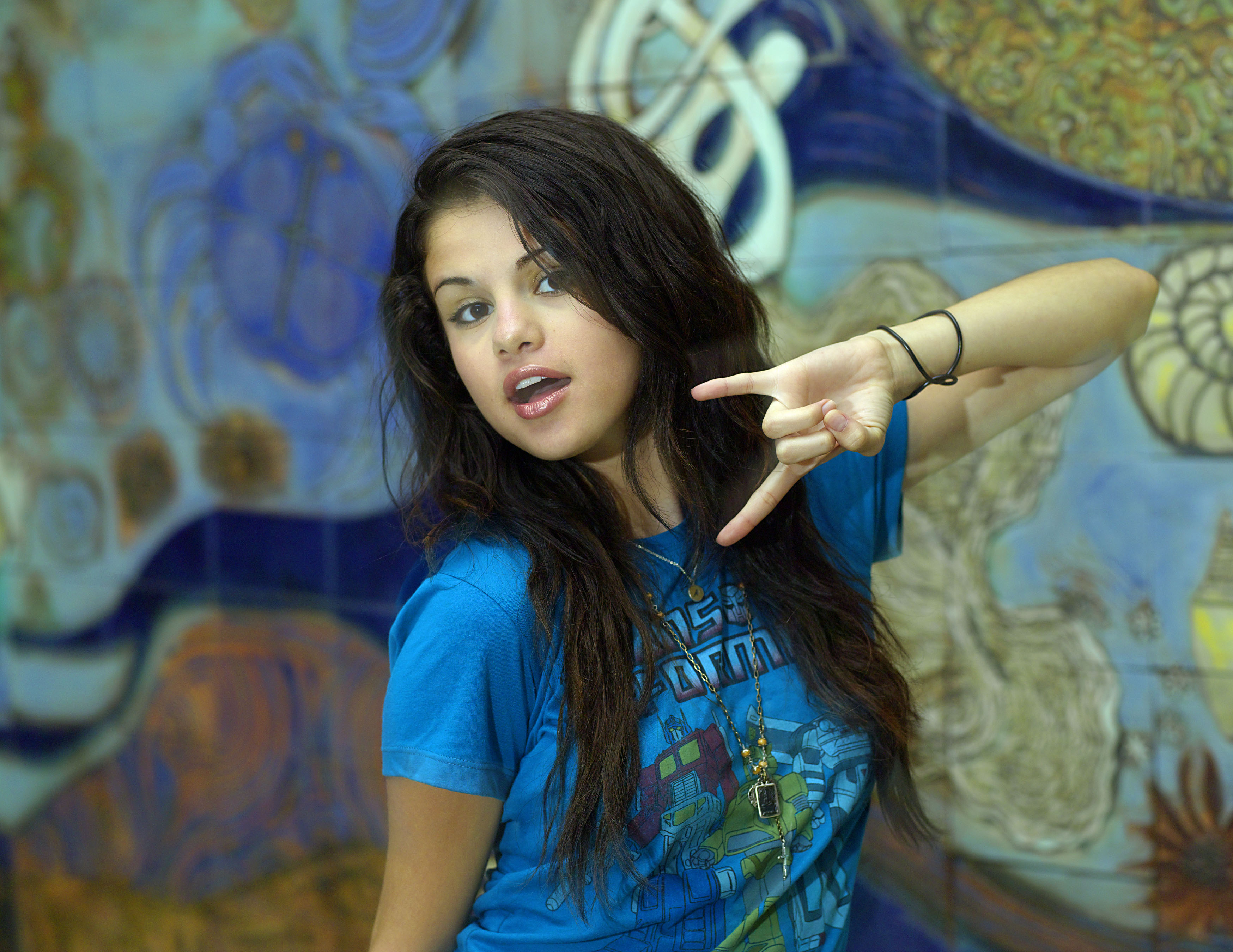 Download mobile wallpaper Music, Selena Gomez, Singer, American, Black Hair for free.