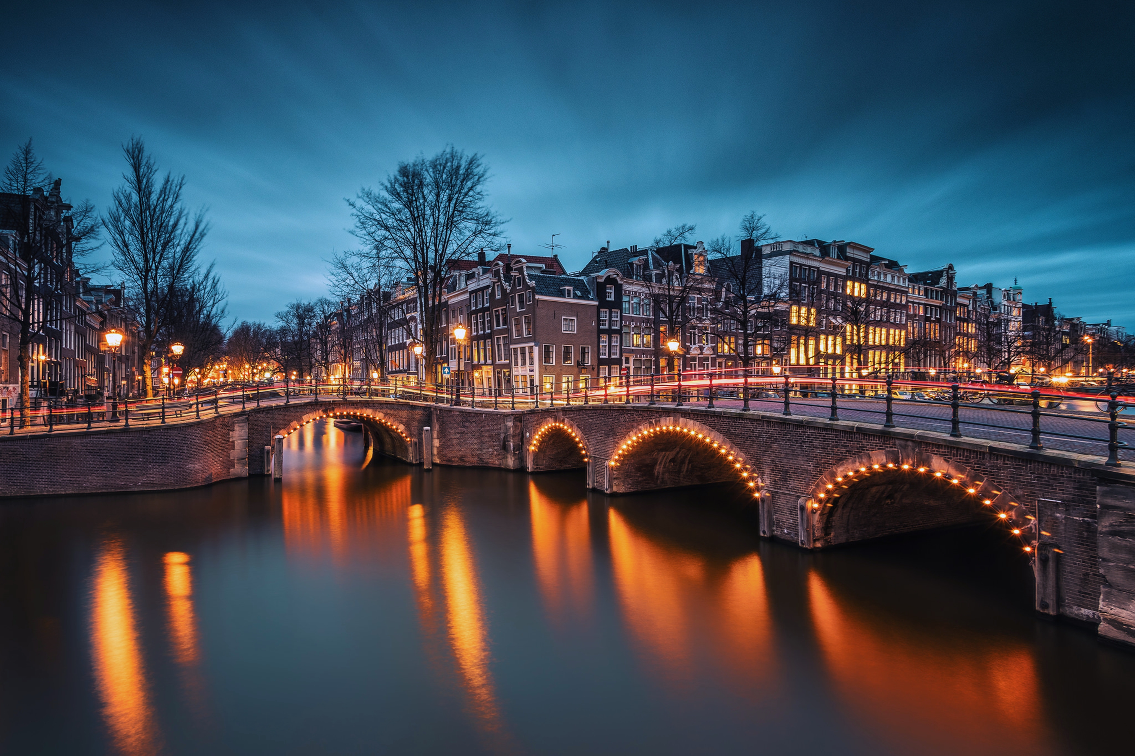 356172 завантажити картинку вечір, створено людиною, амстердам, будівля, місто, імператорський канал, світло, nederland, річка, міста - шпалери і заставки безкоштовно