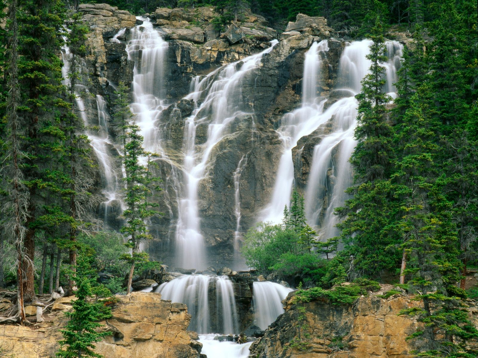 Достопримечательности Канады водопад Джаспер
