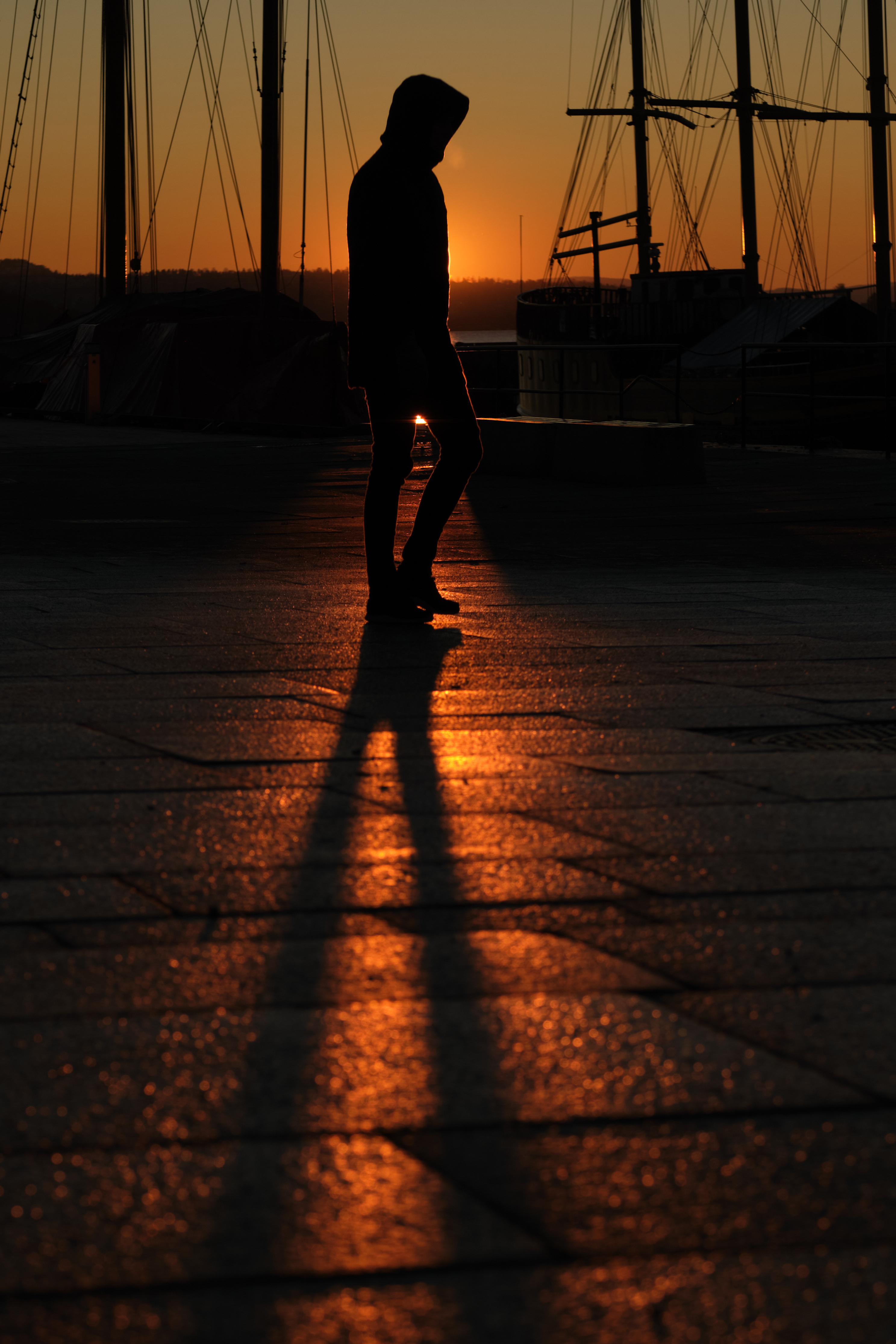 Mobile wallpaper human, dark, sunset, silhouette, shadow, person