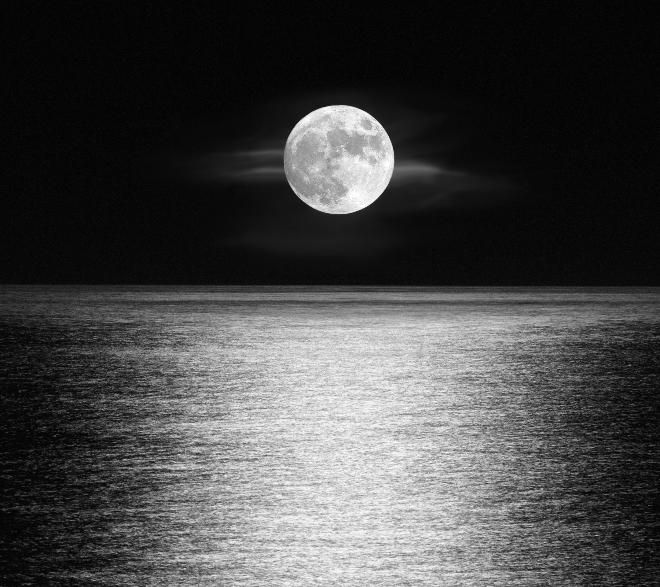 Download mobile wallpaper Moon, Horizon, Ocean, Earth, Moonlight, Black & White for free.