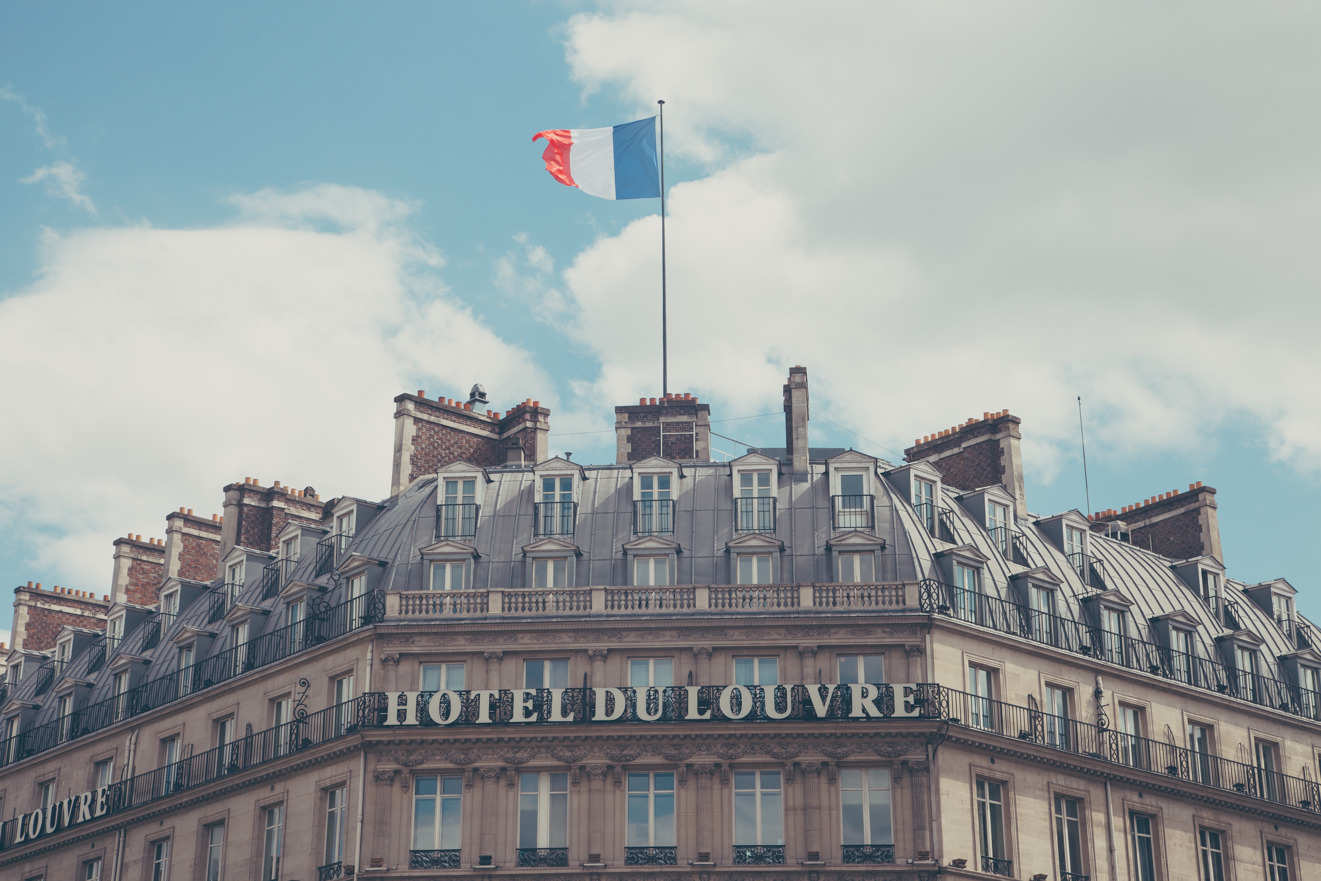 Baixar papel de parede para celular de Cidades, Hotel, Hotel Du Louvre, França, Paris gratuito.