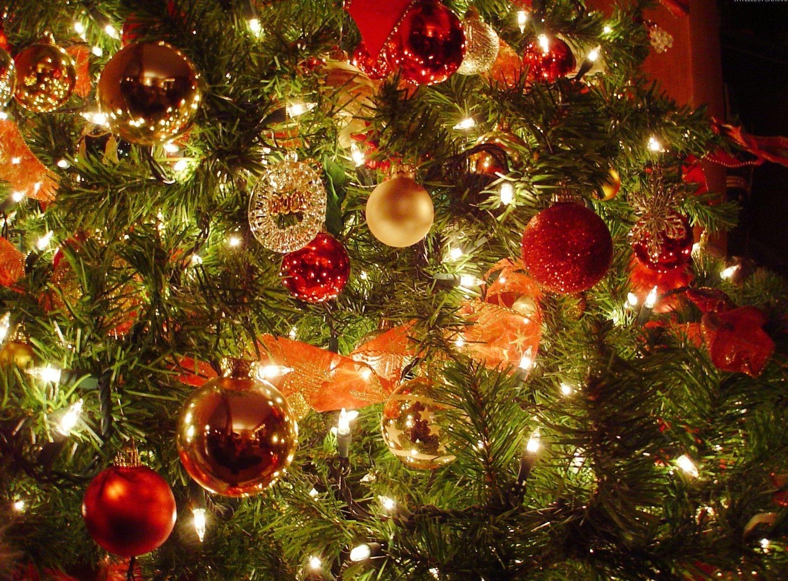 129100 Hintergrundbild herunterladen weihnachtsbaum spielzeug, feiertage, neujahr, neues jahr, urlaub, weihnachtsschmuck, weihnachtsbaum, garland, girlanden - Bildschirmschoner und Bilder kostenlos