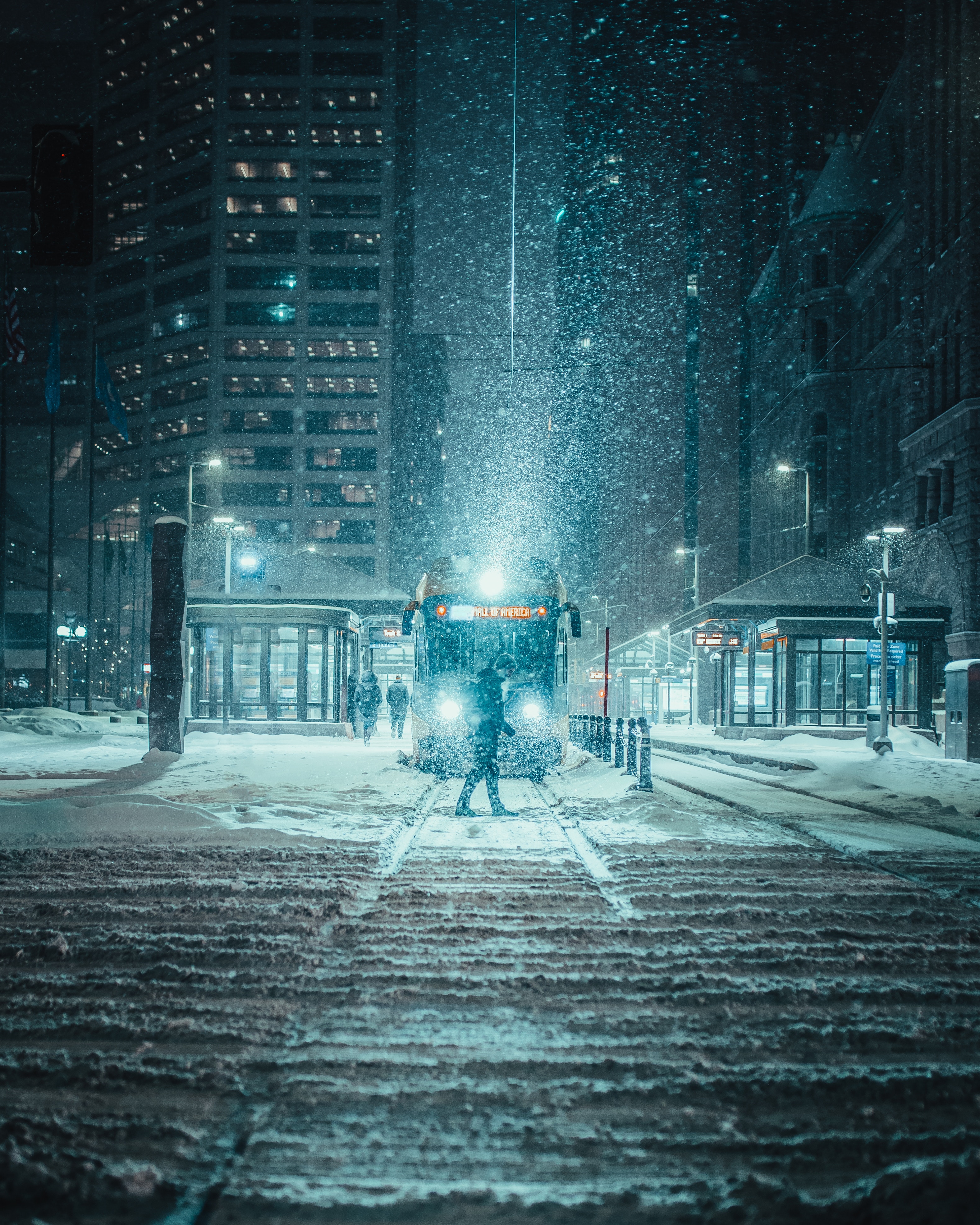 winter, transport, cities, night, city, snowfall phone background