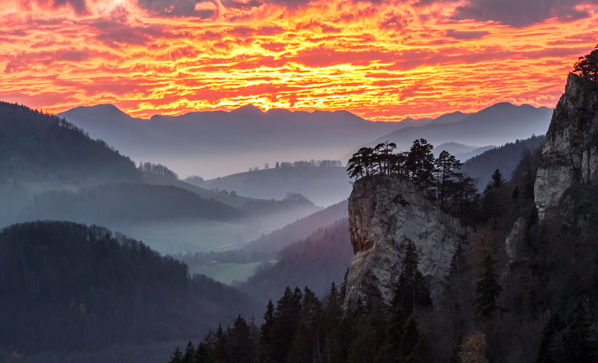 Laden Sie das Sky, Morgendämmerung, Nebel, Clouds, Natur, Mountains-Bild kostenlos auf Ihren PC-Desktop herunter