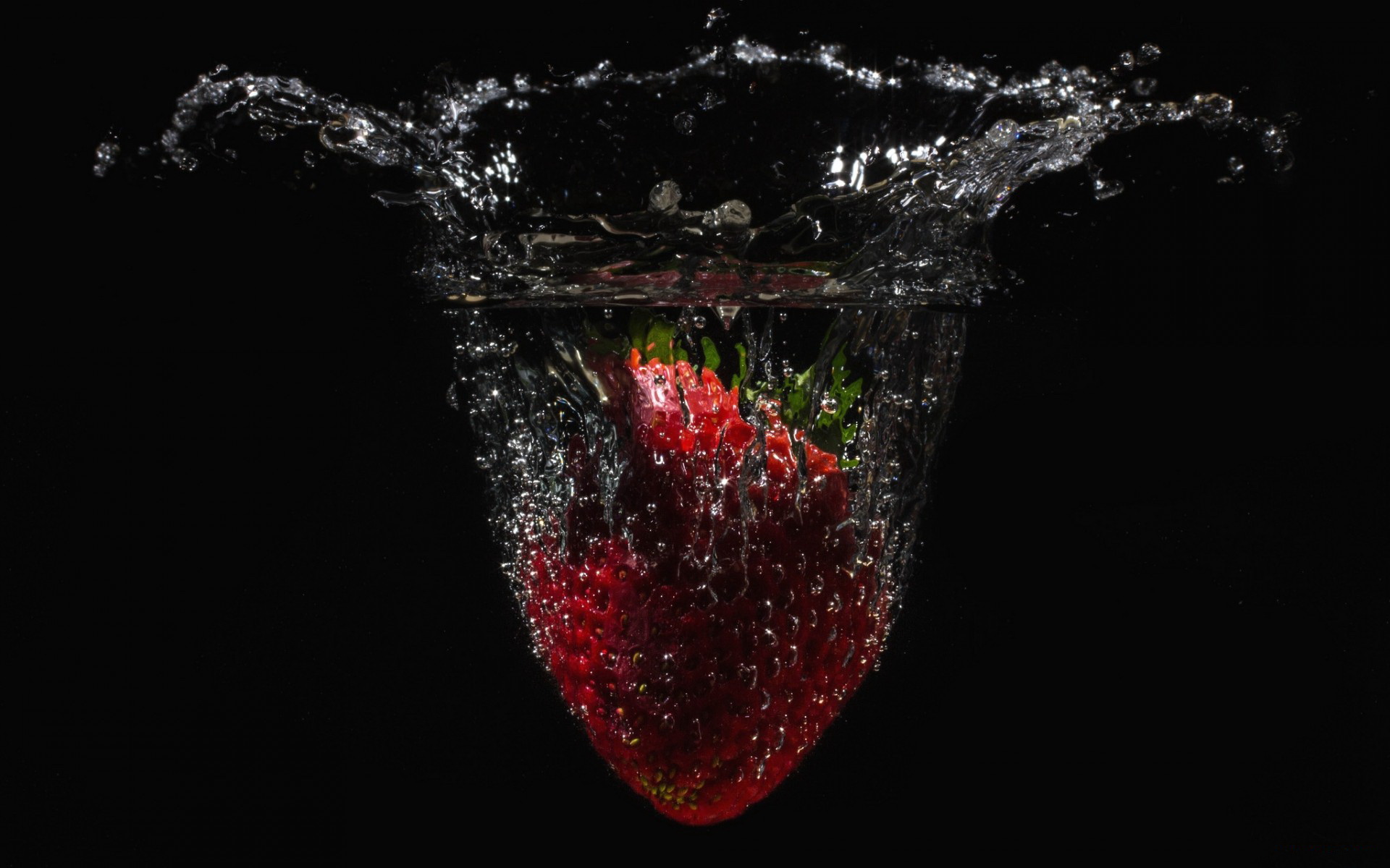 1920 x 1080 picture fruit, food, strawberry, water, fruits
